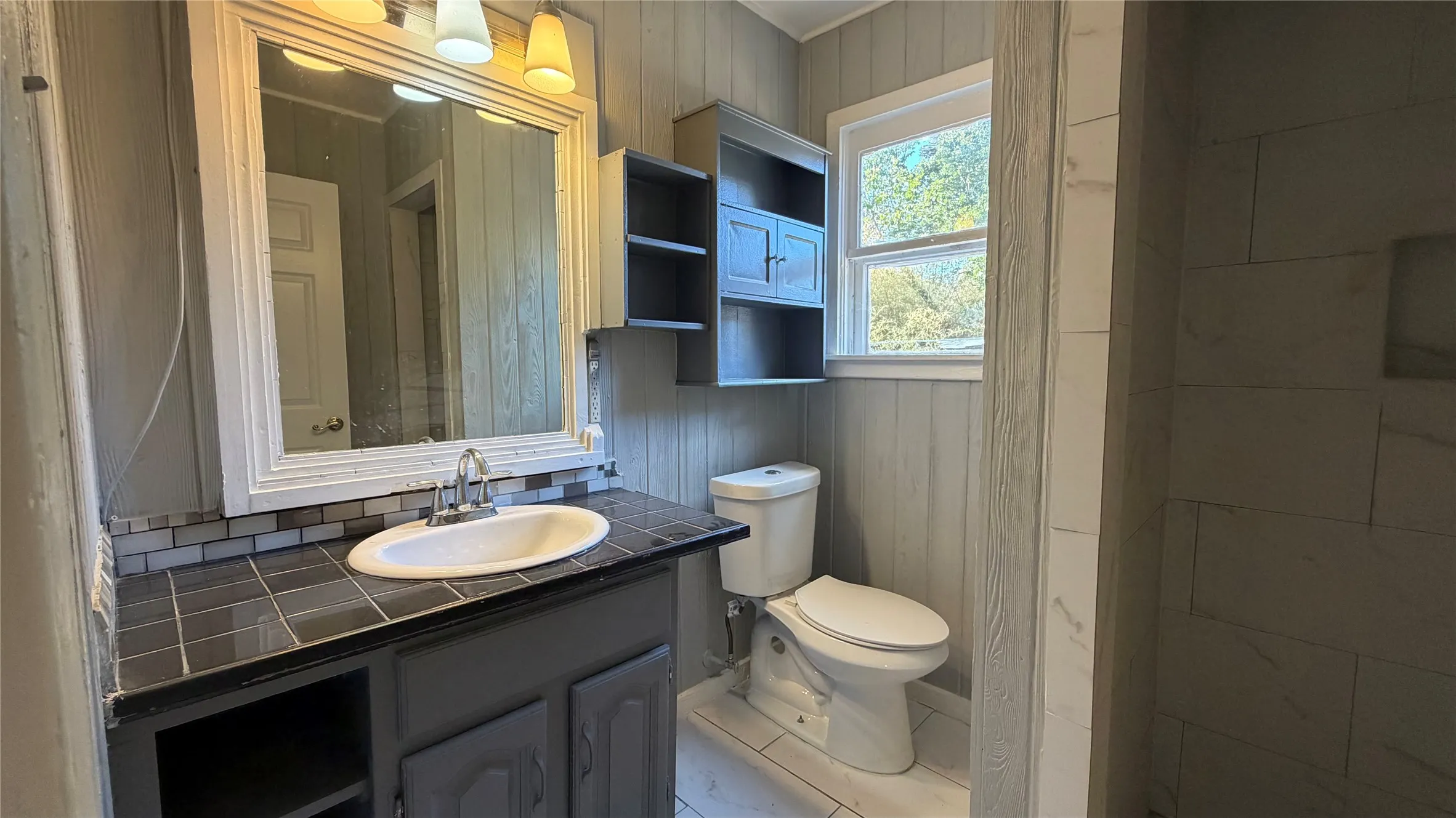 Single Family Residence For Sale in Tarrant County , 2522 N Hughes Avenue, Fort Worth, Texas 76103, 4 Bedroom, 3 Bathroom, Garage spaces, 2,705 Sqft, built in 1947, mls#21343142, Real Estate Agent in Fort Worth, Homes For Sale in Tarrant county, Homes For Sale in Fort Worth, Realtor in Fort Worth Texas, Real Estate Brokerage Independent Realty Texas, Luminita Cordes Realtor