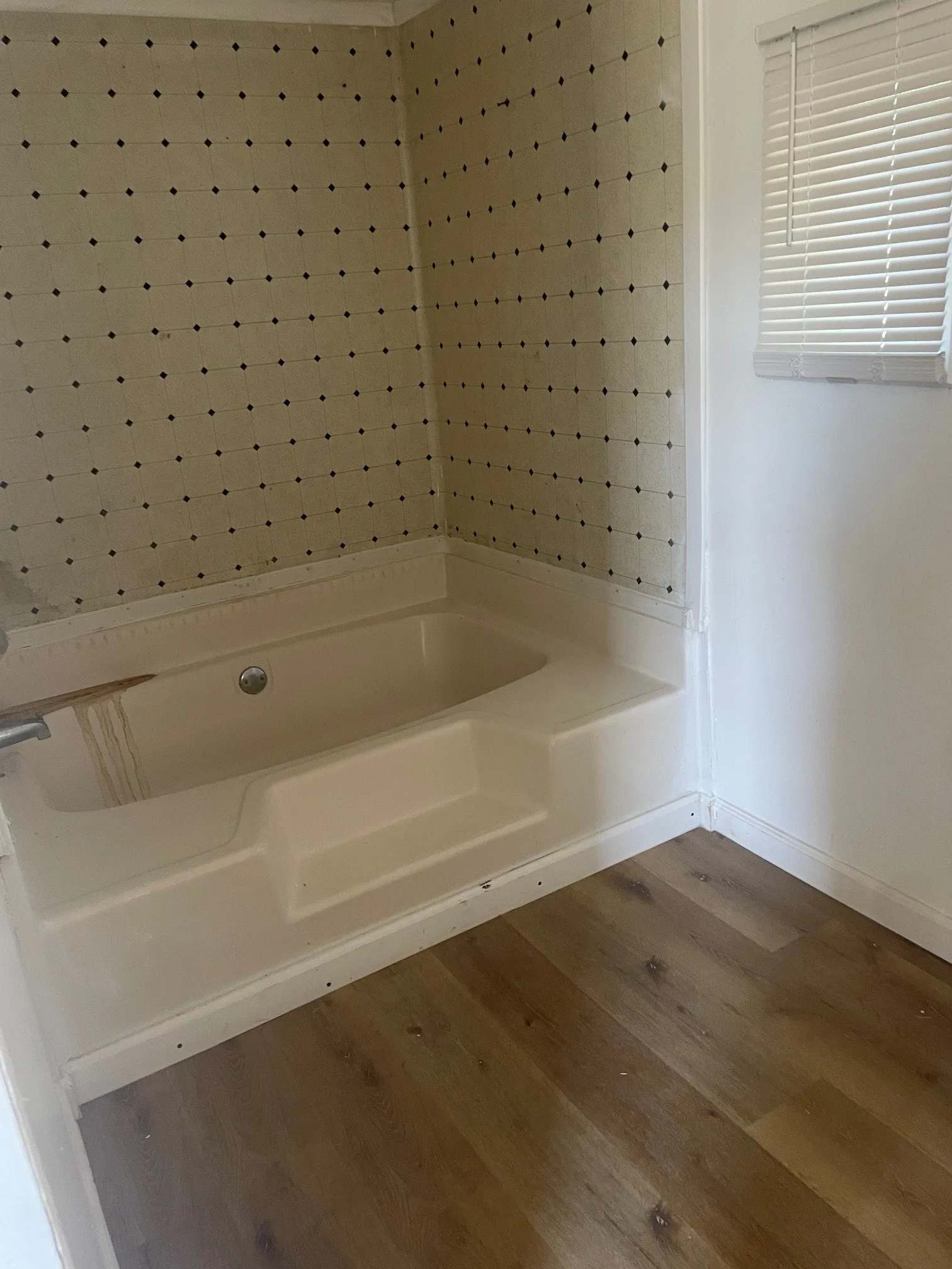 Mobile Home For Rent in Collin County , 1303 Genoveva Lane, Anna, Texas 75409, 3 Bedroom, 2 Bathroom, Garage spaces, 1,064 Sqft, built in 1982, mls#21343250, Real Estate Agent in Anna, Homes For Rent in Collin county, Homes For Rent in Anna, Realtor in Anna Texas, Real Estate Brokerage Independent Realty Texas, Luminita Cordes Realtor
