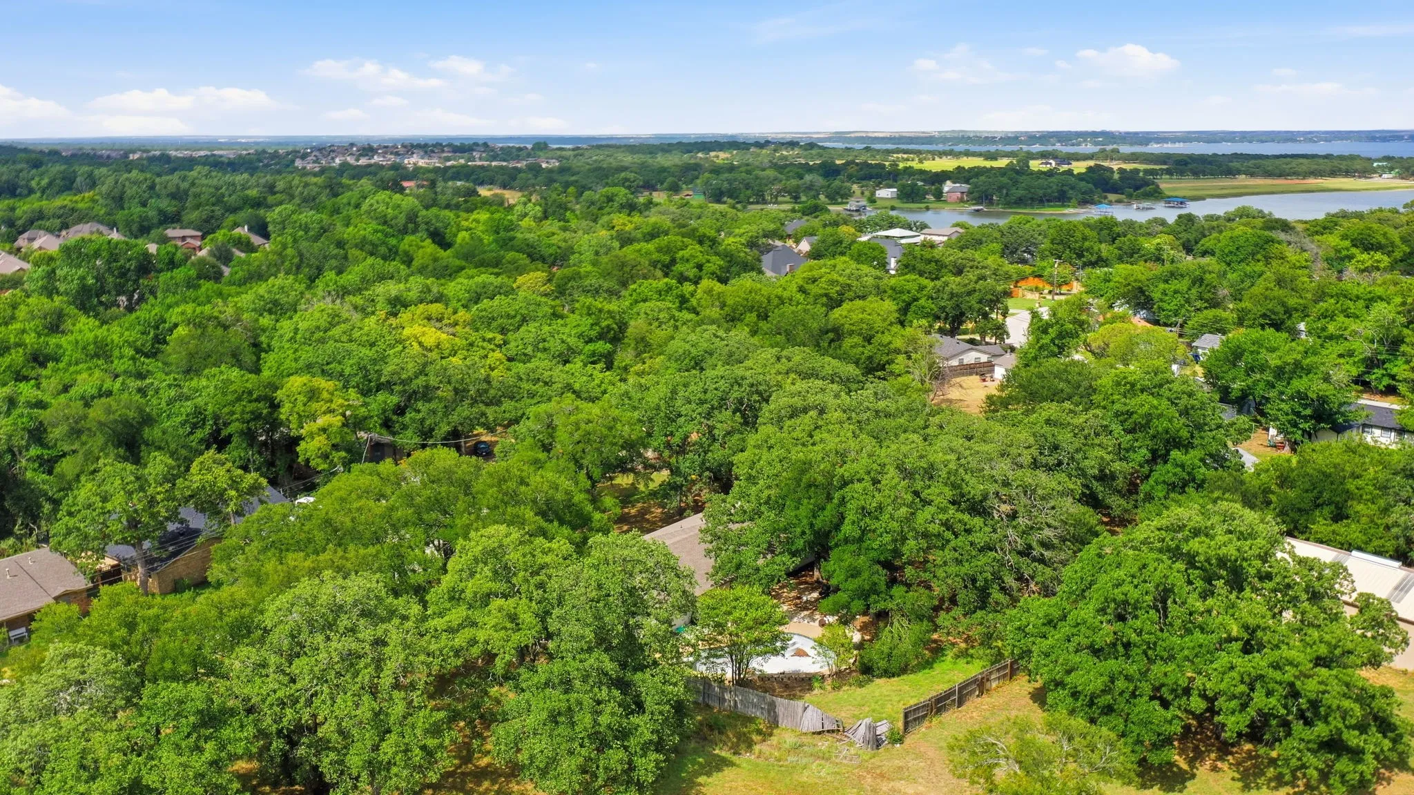 Single Family Residence For Sale in Tarrant County , 128 Redbird Lane N, Azle, Texas 76020, 3 Bedroom, 2 Bathroom, 2 Garage spaces, 1,857 Sqft, built in 1965, mls#21343258, Real Estate Agent in Azle, Homes For Sale in Tarrant county, Homes For Sale in Azle, Realtor in Azle Texas, Real Estate Brokerage Independent Realty Texas, Luminita Cordes Realtor