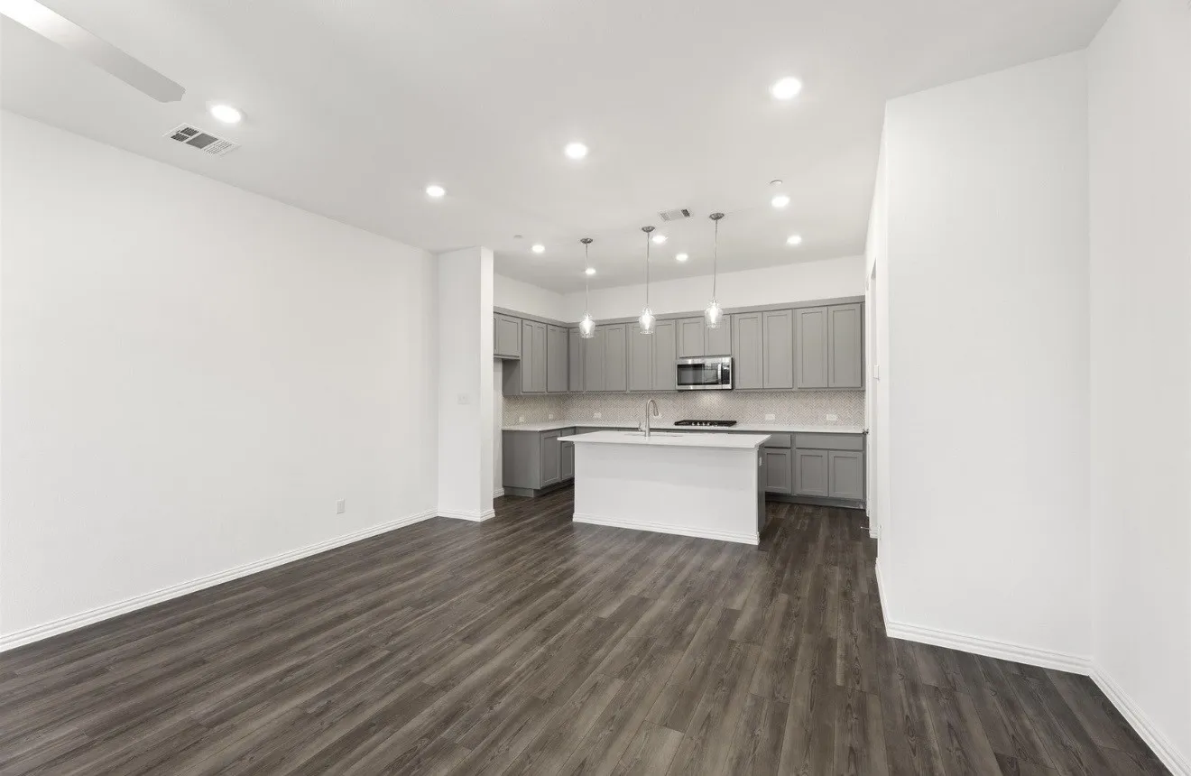 Townhouse For Rent in Collin County , 1064 Old Rosebud Drive, Allen, Texas 75013, 3 Bedroom, 3 Bathroom, 2 Garage spaces, 1,647 Sqft, built in 2023, mls#21343262, Real Estate Agent in Allen, Homes For Rent in Collin county, Homes For Rent in Allen, Realtor in Allen Texas, Real Estate Brokerage Independent Realty Texas, Luminita Cordes Realtor