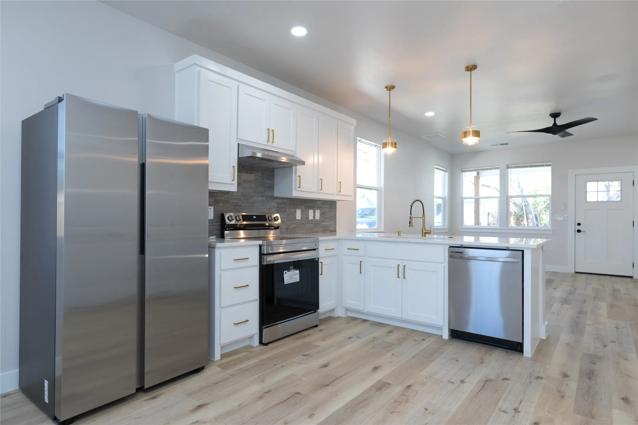 Single Family Residence For Rent in Denton County , 2231 Denison Street, Denton, Texas 76201, 4 Bedroom, 3 Bathroom, Garage spaces, 1,600 Sqft, built in 2024, mls#21341423, Real Estate Agent in Denton, Homes For Rent in Denton county, Homes For Rent in Denton, Realtor in Denton Texas, Real Estate Brokerage Independent Realty Texas, Luminita Cordes Realtor