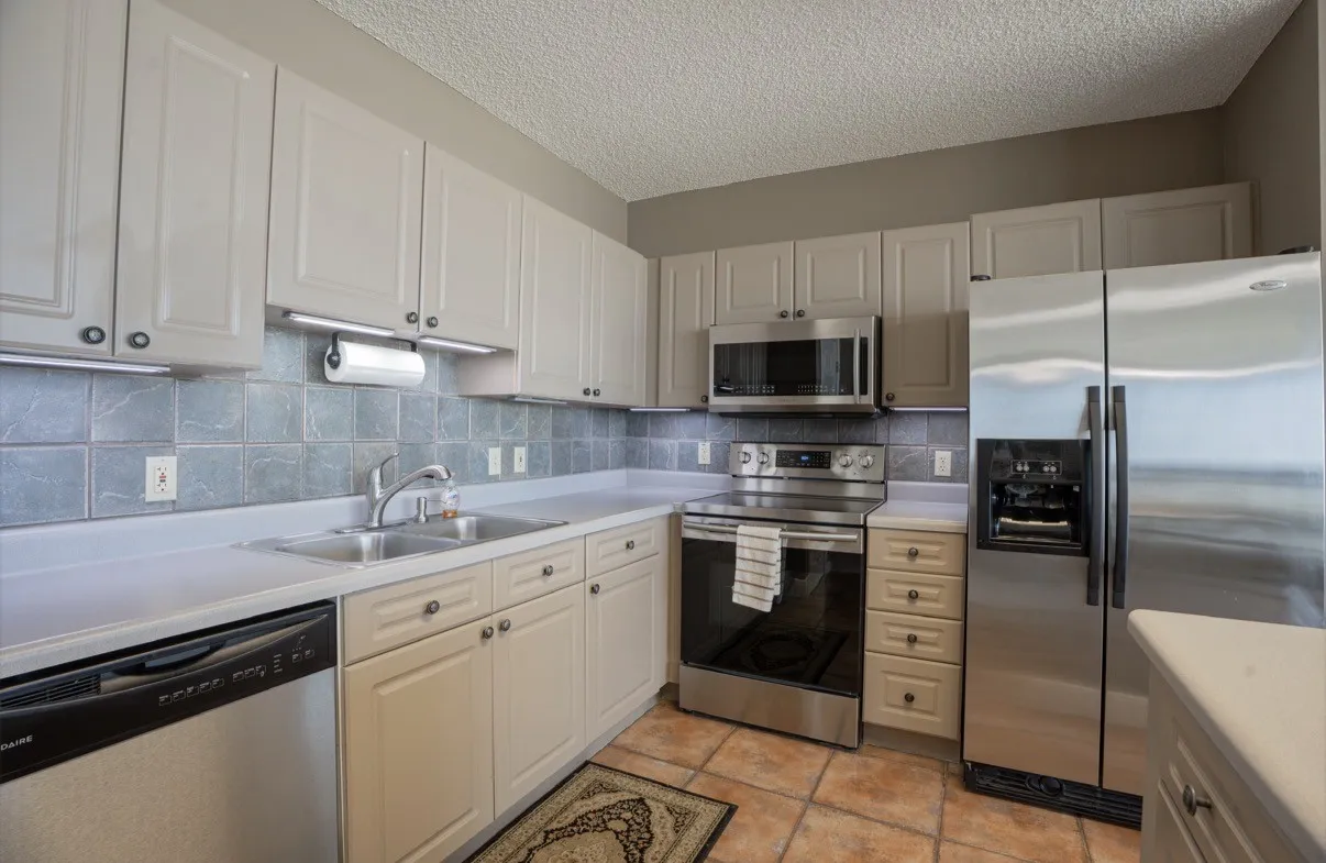 Condominium For Sale in Tarrant County , 3575 Lone Star Circle 802, Fort Worth, Texas 76177, 2 Bedroom, 2 Bathroom, 2 Garage spaces, 1,650 Sqft, built in 1997, mls#21342145, Real Estate Agent in Fort Worth, Homes For Sale in Tarrant county, Homes For Sale in Fort Worth, Realtor in Fort Worth Texas, Real Estate Brokerage Independent Realty Texas, Luminita Cordes Realtor