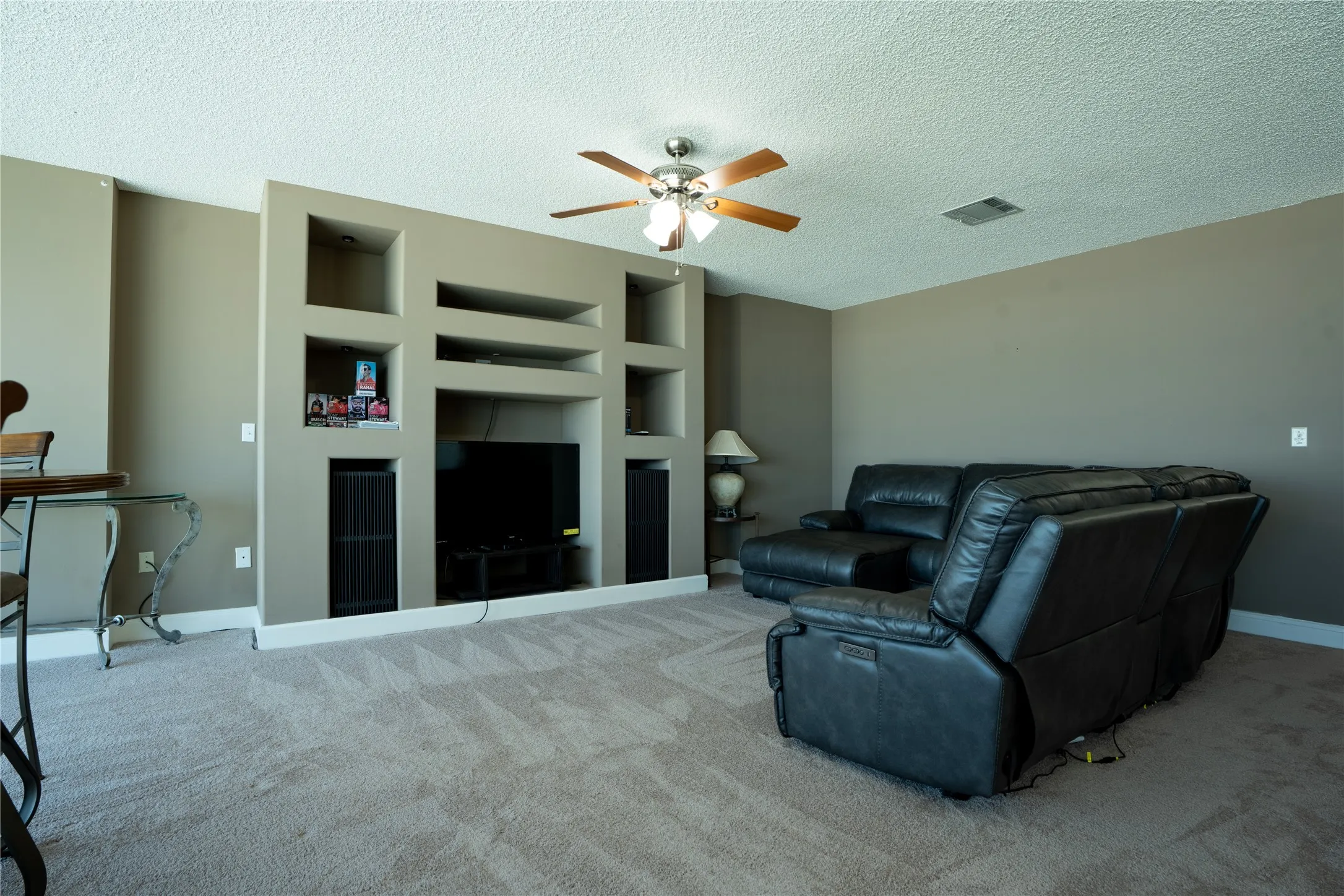 Condominium For Sale in Tarrant County , 3575 Lone Star Circle 802, Fort Worth, Texas 76177, 2 Bedroom, 2 Bathroom, 2 Garage spaces, 1,650 Sqft, built in 1997, mls#21342145, Real Estate Agent in Fort Worth, Homes For Sale in Tarrant county, Homes For Sale in Fort Worth, Realtor in Fort Worth Texas, Real Estate Brokerage Independent Realty Texas, Luminita Cordes Realtor