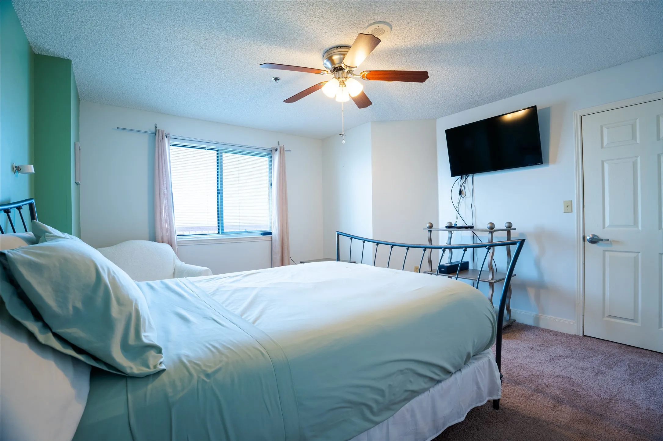 Condominium For Sale in Tarrant County , 3575 Lone Star Circle 802, Fort Worth, Texas 76177, 2 Bedroom, 2 Bathroom, 2 Garage spaces, 1,650 Sqft, built in 1997, mls#21342145, Real Estate Agent in Fort Worth, Homes For Sale in Tarrant county, Homes For Sale in Fort Worth, Realtor in Fort Worth Texas, Real Estate Brokerage Independent Realty Texas, Luminita Cordes Realtor