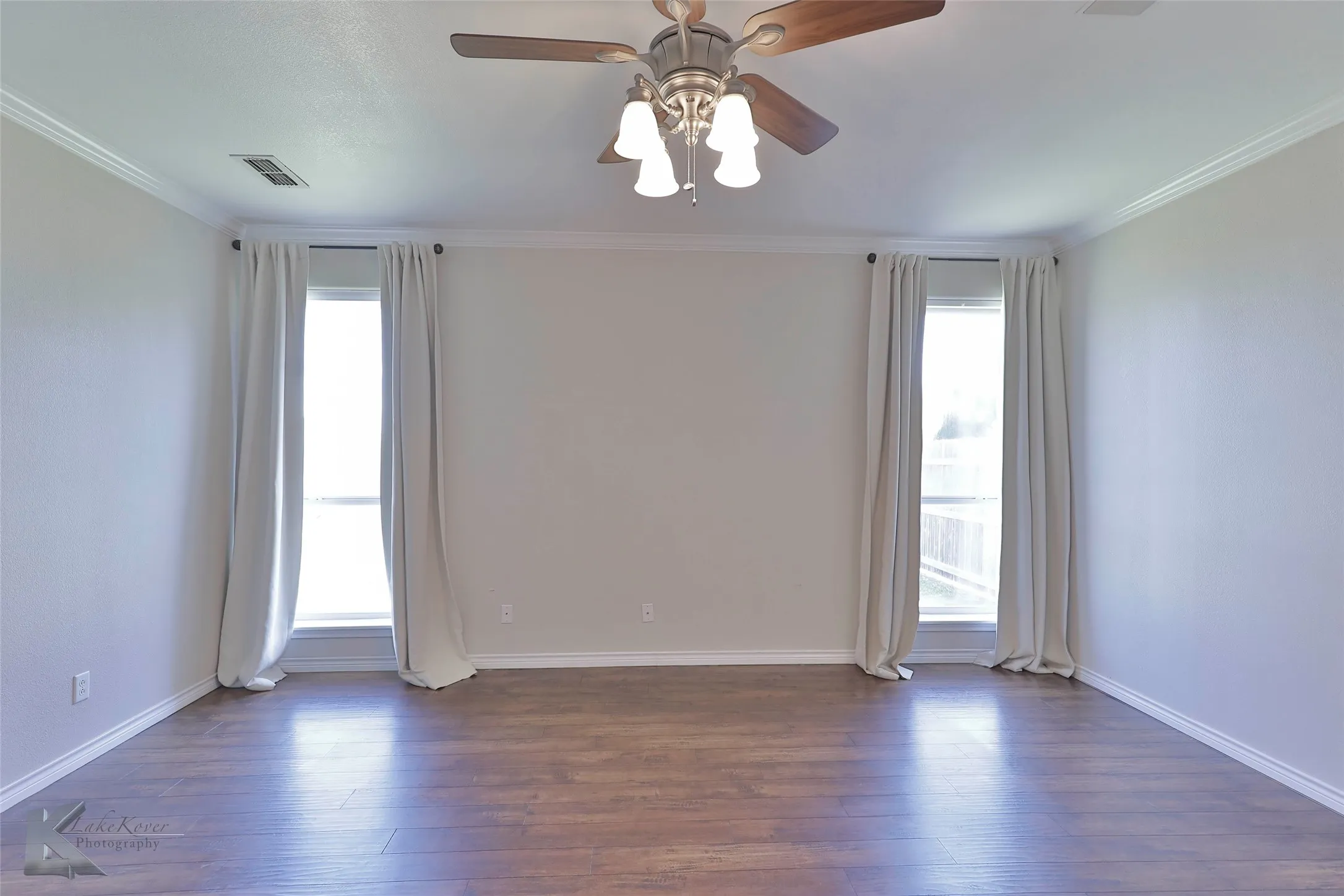 Single Family Residence For Rent in Taylor County , 342 Pilgrim Road, Abilene, Texas 79602, 4 Bedroom, 3 Bathroom, 2 Garage spaces, 2,613 Sqft, built in 2004, mls#21343273, Real Estate Agent in Abilene, Homes For Rent in Taylor county, Homes For Rent in Abilene, Realtor in Abilene Texas, Real Estate Brokerage Independent Realty Texas, Luminita Cordes Realtor