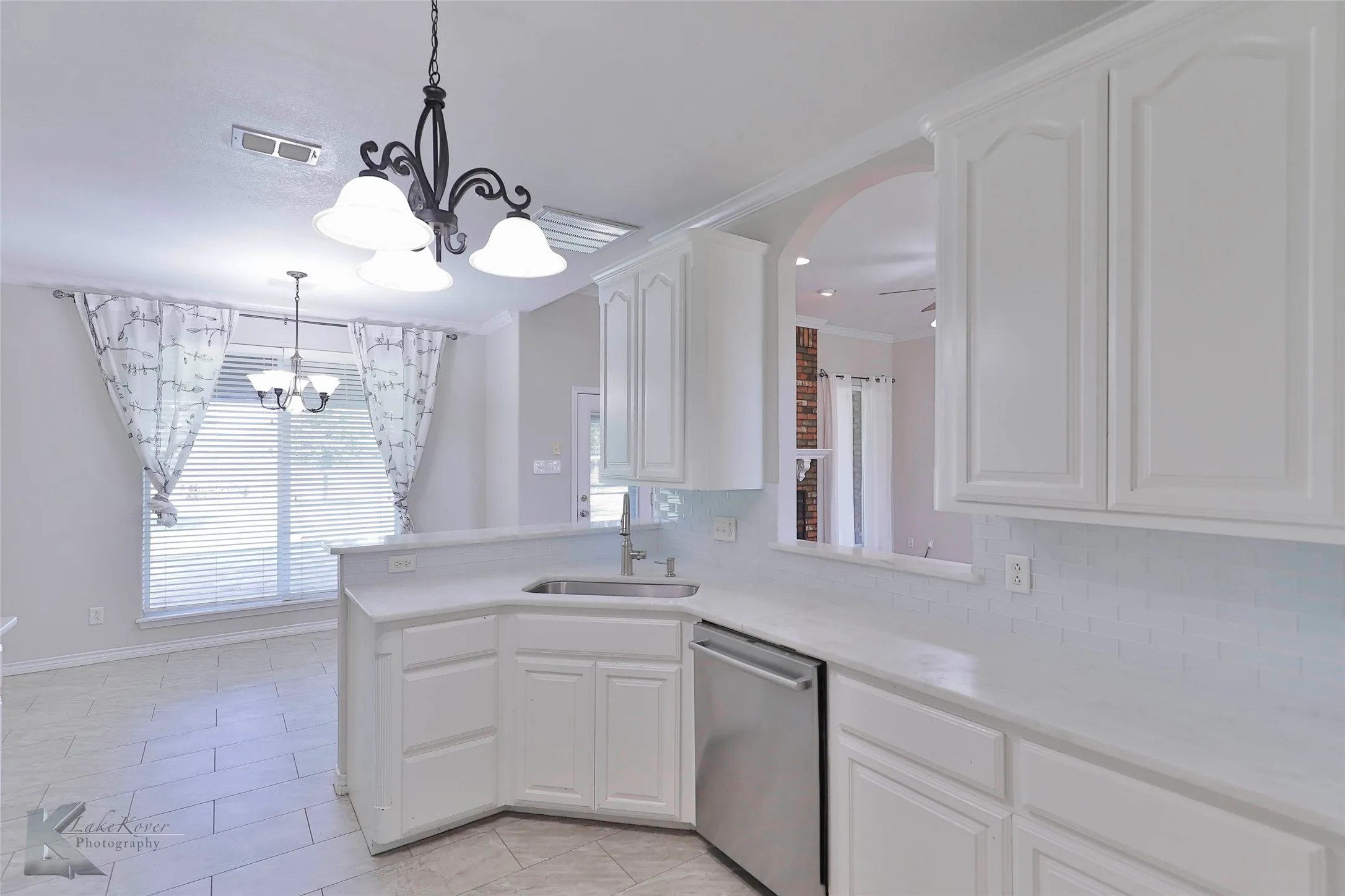 Single Family Residence For Rent in Taylor County , 342 Pilgrim Road, Abilene, Texas 79602, 4 Bedroom, 3 Bathroom, 2 Garage spaces, 2,613 Sqft, built in 2004, mls#21343273, Real Estate Agent in Abilene, Homes For Rent in Taylor county, Homes For Rent in Abilene, Realtor in Abilene Texas, Real Estate Brokerage Independent Realty Texas, Luminita Cordes Realtor