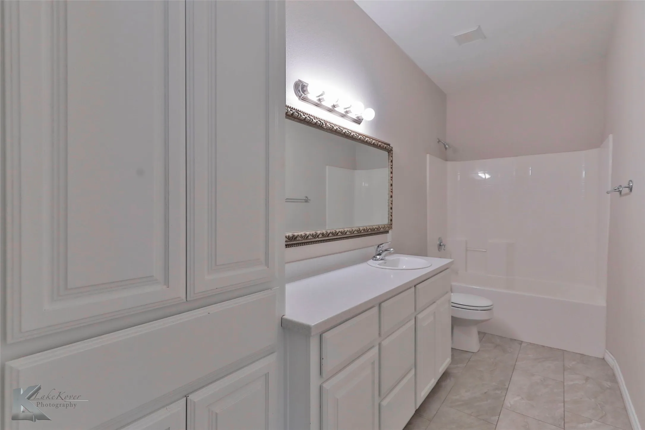 Single Family Residence For Rent in Taylor County , 342 Pilgrim Road, Abilene, Texas 79602, 4 Bedroom, 3 Bathroom, 2 Garage spaces, 2,613 Sqft, built in 2004, mls#21343273, Real Estate Agent in Abilene, Homes For Rent in Taylor county, Homes For Rent in Abilene, Realtor in Abilene Texas, Real Estate Brokerage Independent Realty Texas, Luminita Cordes Realtor