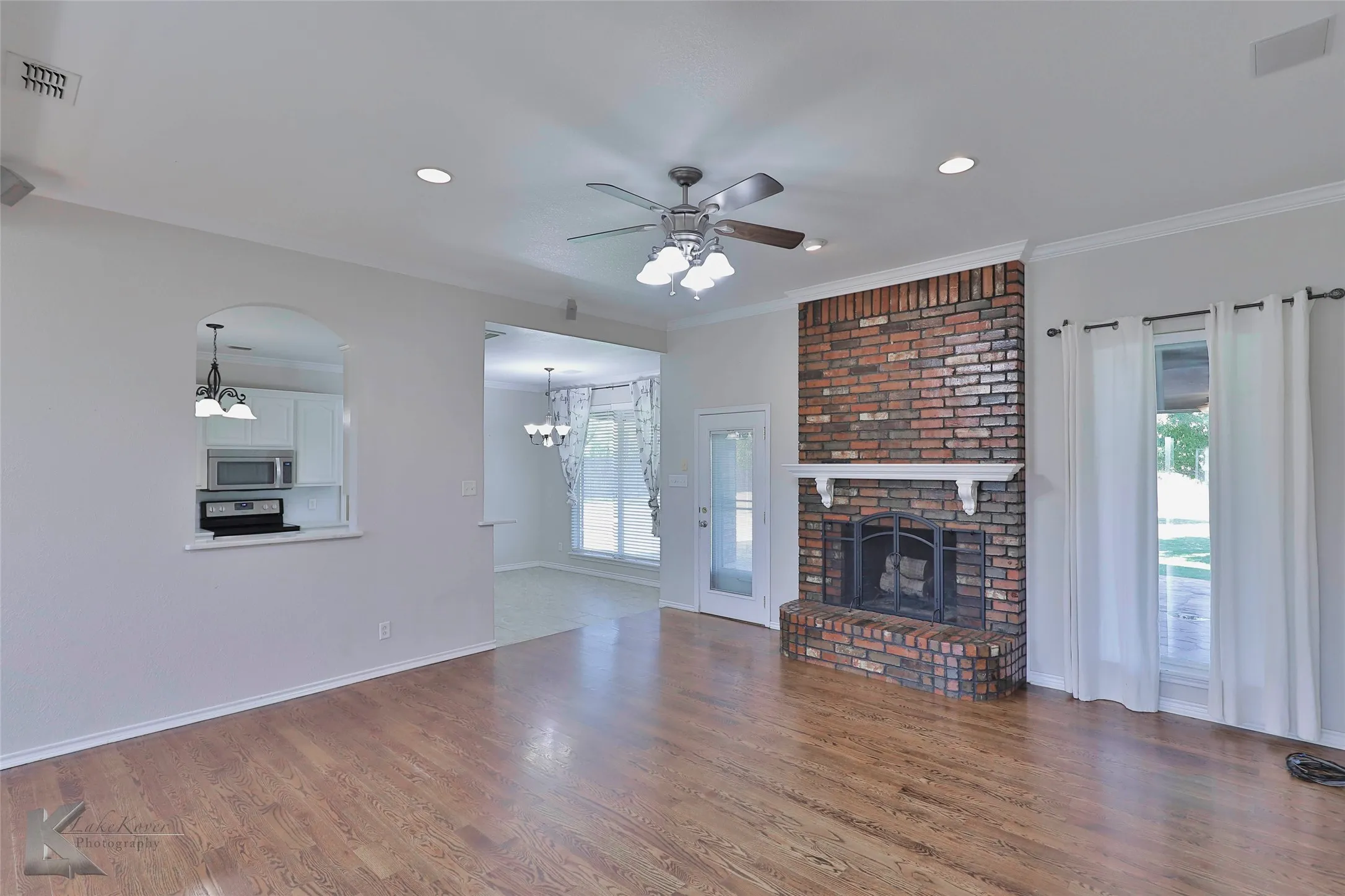 Single Family Residence For Rent in Taylor County , 342 Pilgrim Road, Abilene, Texas 79602, 4 Bedroom, 3 Bathroom, 2 Garage spaces, 2,613 Sqft, built in 2004, mls#21343273, Real Estate Agent in Abilene, Homes For Rent in Taylor county, Homes For Rent in Abilene, Realtor in Abilene Texas, Real Estate Brokerage Independent Realty Texas, Luminita Cordes Realtor