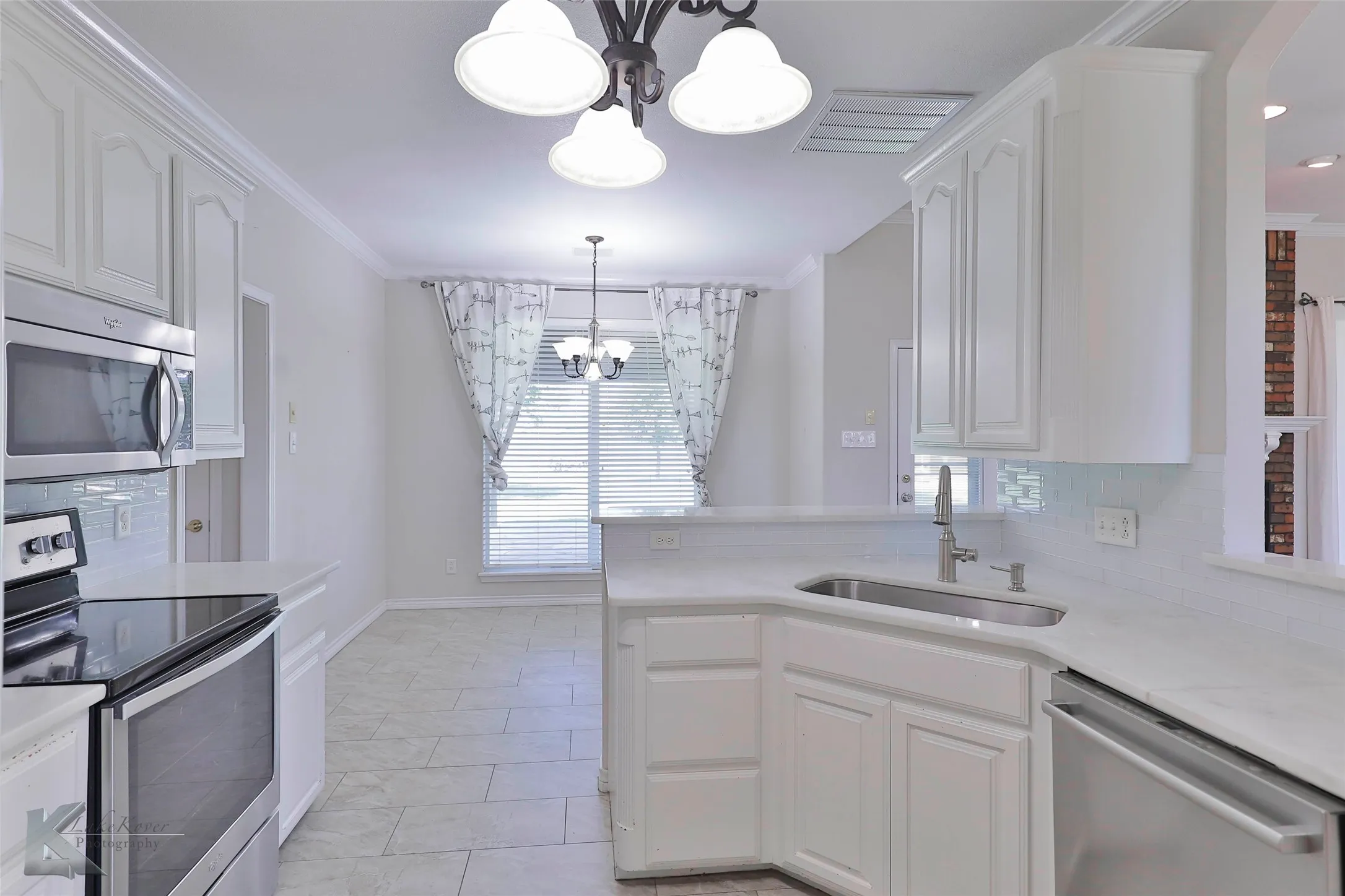 Single Family Residence For Rent in Taylor County , 342 Pilgrim Road, Abilene, Texas 79602, 4 Bedroom, 3 Bathroom, 2 Garage spaces, 2,613 Sqft, built in 2004, mls#21343273, Real Estate Agent in Abilene, Homes For Rent in Taylor county, Homes For Rent in Abilene, Realtor in Abilene Texas, Real Estate Brokerage Independent Realty Texas, Luminita Cordes Realtor
