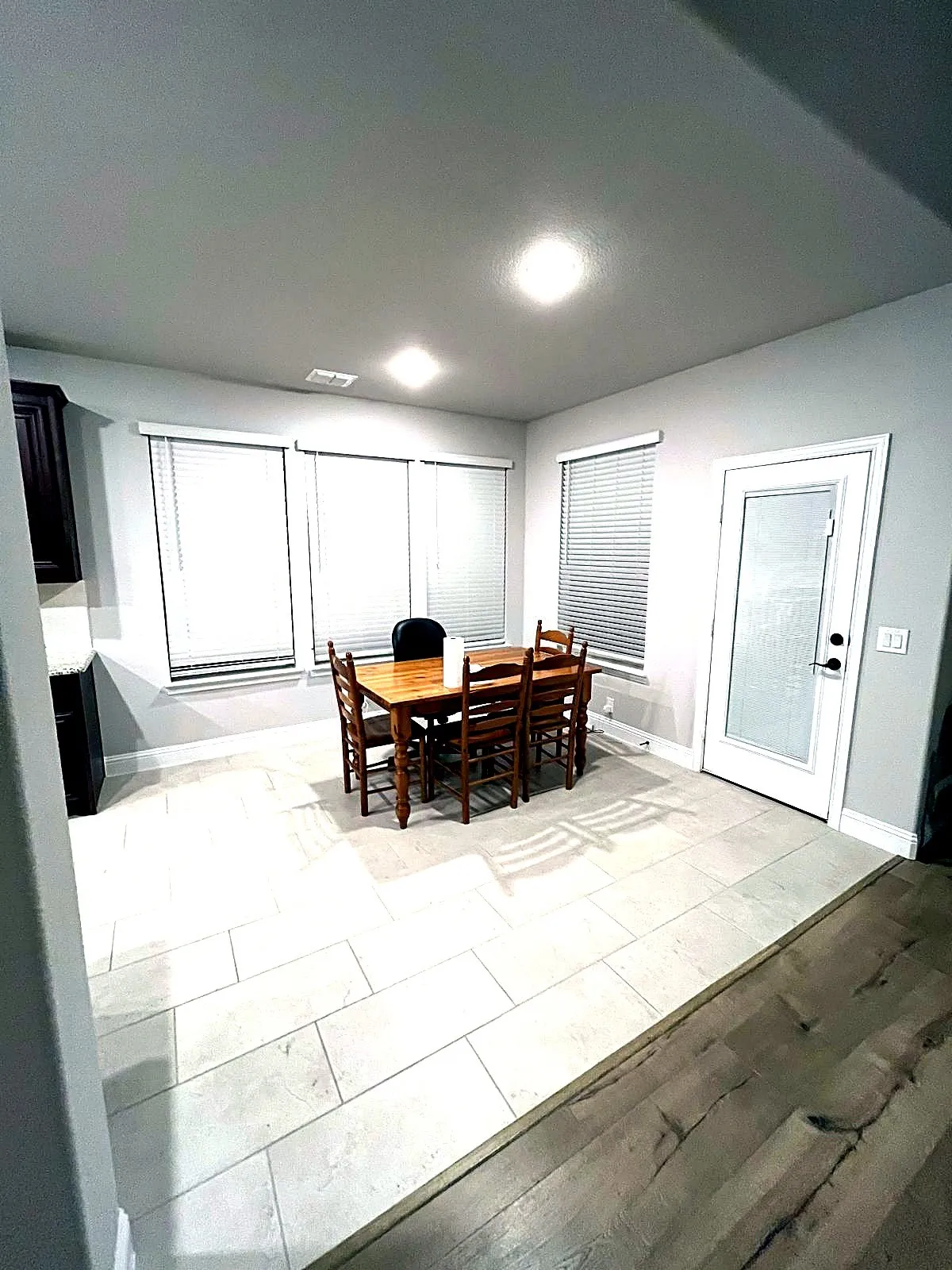 Single Family Residence For Rent in Denton County , 2909 Parkwood Circle, Denton, Texas 76226, 5 Bedroom, 4 Bathroom, 2 Garage spaces, 3,429 Sqft, built in 2022, mls#21343175, Real Estate Agent in Denton, Homes For Rent in Denton county, Homes For Rent in Denton, Realtor in Denton Texas, Real Estate Brokerage Independent Realty Texas, Luminita Cordes Realtor