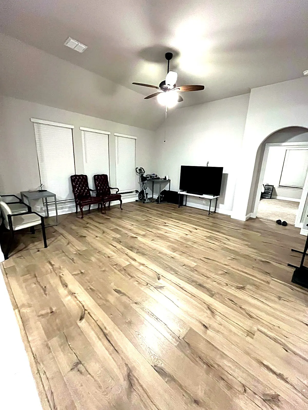 Single Family Residence For Rent in Denton County , 2909 Parkwood Circle, Denton, Texas 76226, 5 Bedroom, 4 Bathroom, 2 Garage spaces, 3,429 Sqft, built in 2022, mls#21343175, Real Estate Agent in Denton, Homes For Rent in Denton county, Homes For Rent in Denton, Realtor in Denton Texas, Real Estate Brokerage Independent Realty Texas, Luminita Cordes Realtor