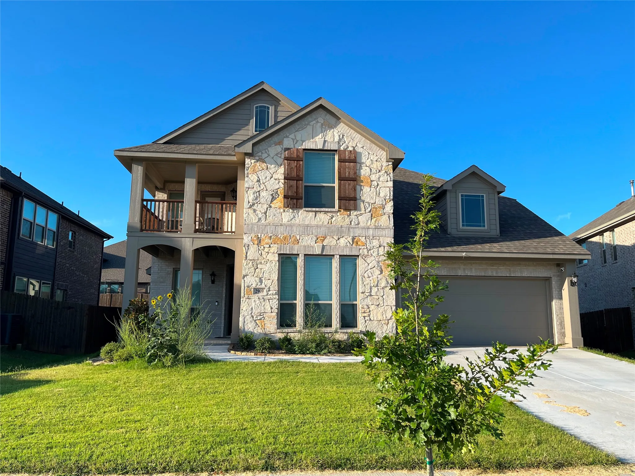 Single Family Residence For Rent in Denton County , 2909 Parkwood Circle, Denton, Texas 76226, 5 Bedroom, 4 Bathroom, 2 Garage spaces, 3,429 Sqft, built in 2022, mls#21343175, Real Estate Agent in Denton, Homes For Rent in Denton county, Homes For Rent in Denton, Realtor in Denton Texas, Real Estate Brokerage Independent Realty Texas, Luminita Cordes Realtor