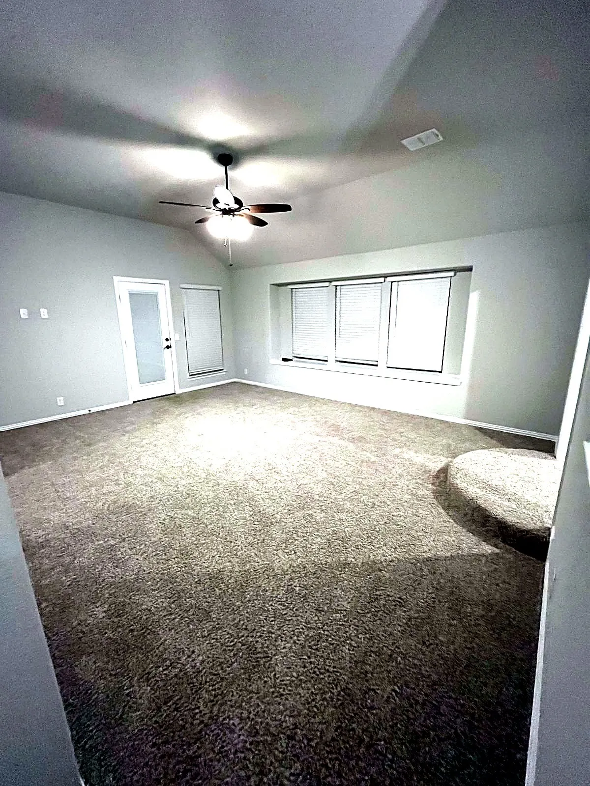 Single Family Residence For Rent in Denton County , 2909 Parkwood Circle, Denton, Texas 76226, 5 Bedroom, 4 Bathroom, 2 Garage spaces, 3,429 Sqft, built in 2022, mls#21343175, Real Estate Agent in Denton, Homes For Rent in Denton county, Homes For Rent in Denton, Realtor in Denton Texas, Real Estate Brokerage Independent Realty Texas, Luminita Cordes Realtor