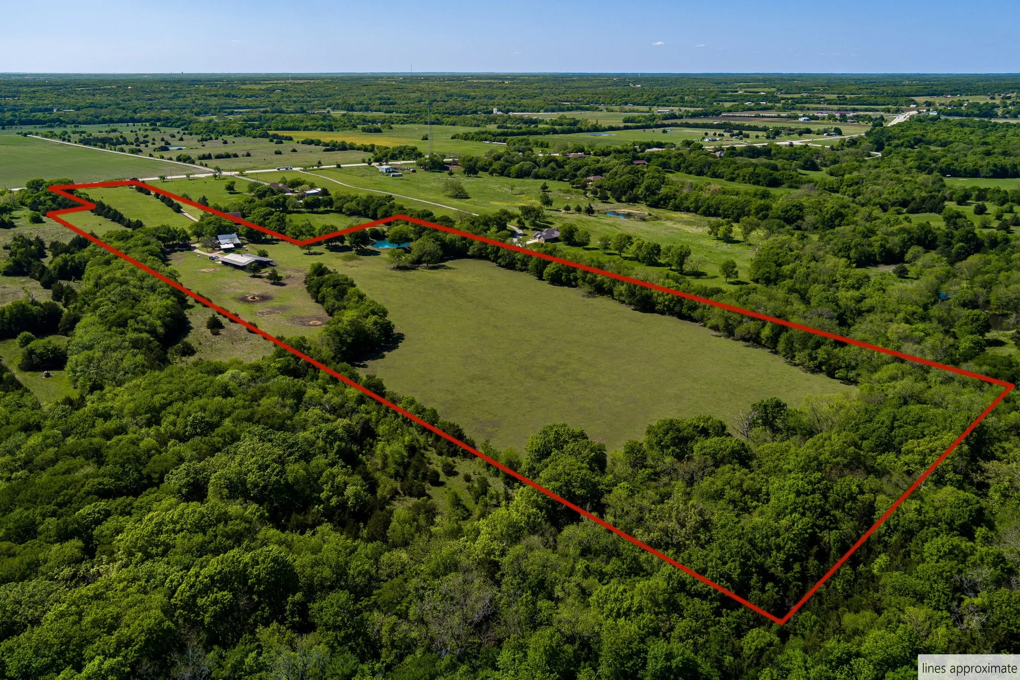 Single Family Residence For Sale in Collin County , 14392 State Highway 78 N, Blue Ridge, Texas 75424, 3 Bedroom, 3 Bathroom, Garage spaces, 2,438 Sqft, built in 1983, mls#21341040, Real Estate Agent in Blue Ridge, Homes For Sale in Collin county, Homes For Sale in Blue Ridge, Realtor in Blue Ridge Texas, Real Estate Brokerage Independent Realty Texas, Luminita Cordes Realtor