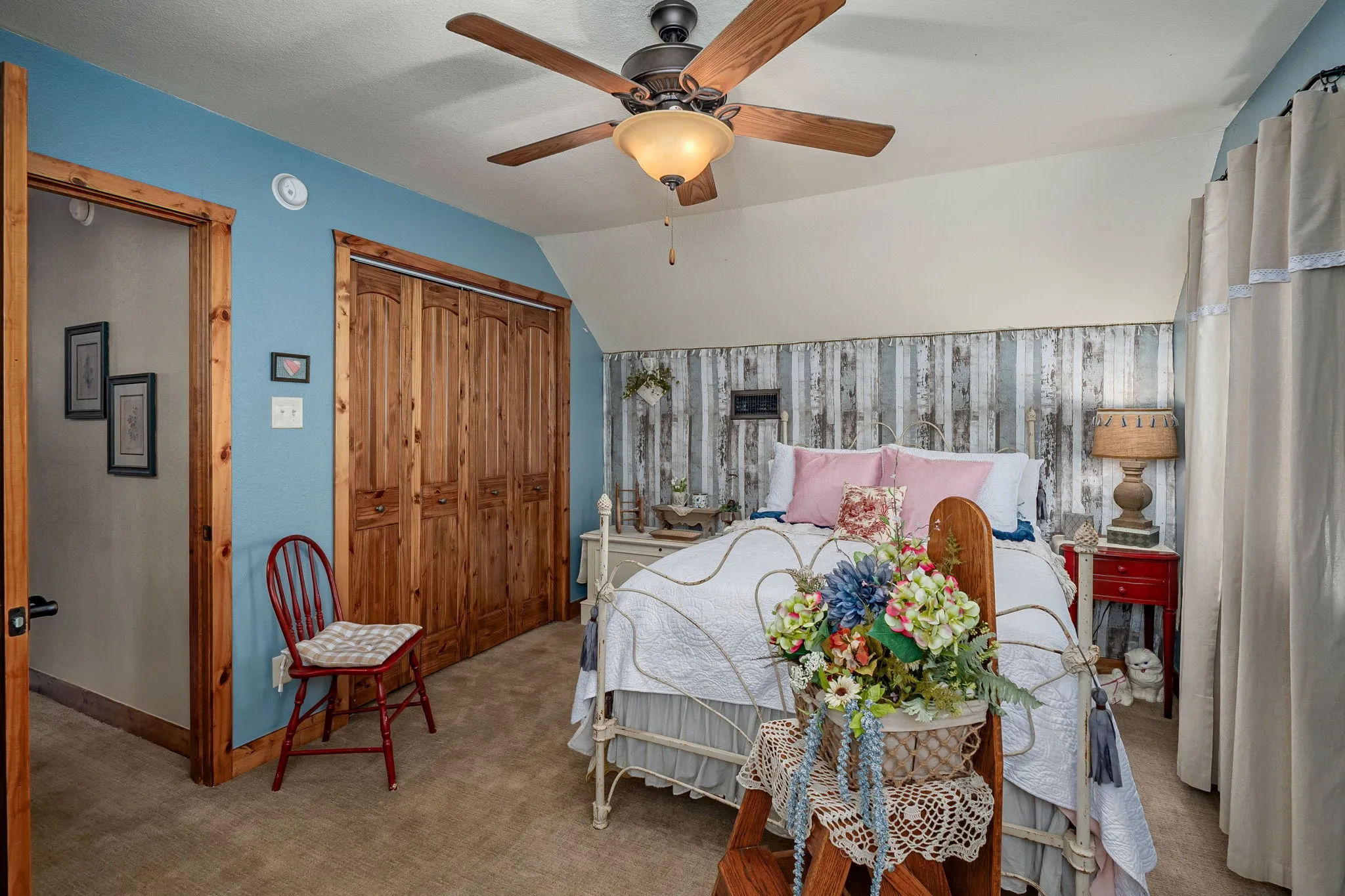 Single Family Residence For Sale in Collin County , 14392 State Highway 78 N, Blue Ridge, Texas 75424, 3 Bedroom, 3 Bathroom, Garage spaces, 2,438 Sqft, built in 1983, mls#21341040, Real Estate Agent in Blue Ridge, Homes For Sale in Collin county, Homes For Sale in Blue Ridge, Realtor in Blue Ridge Texas, Real Estate Brokerage Independent Realty Texas, Luminita Cordes Realtor