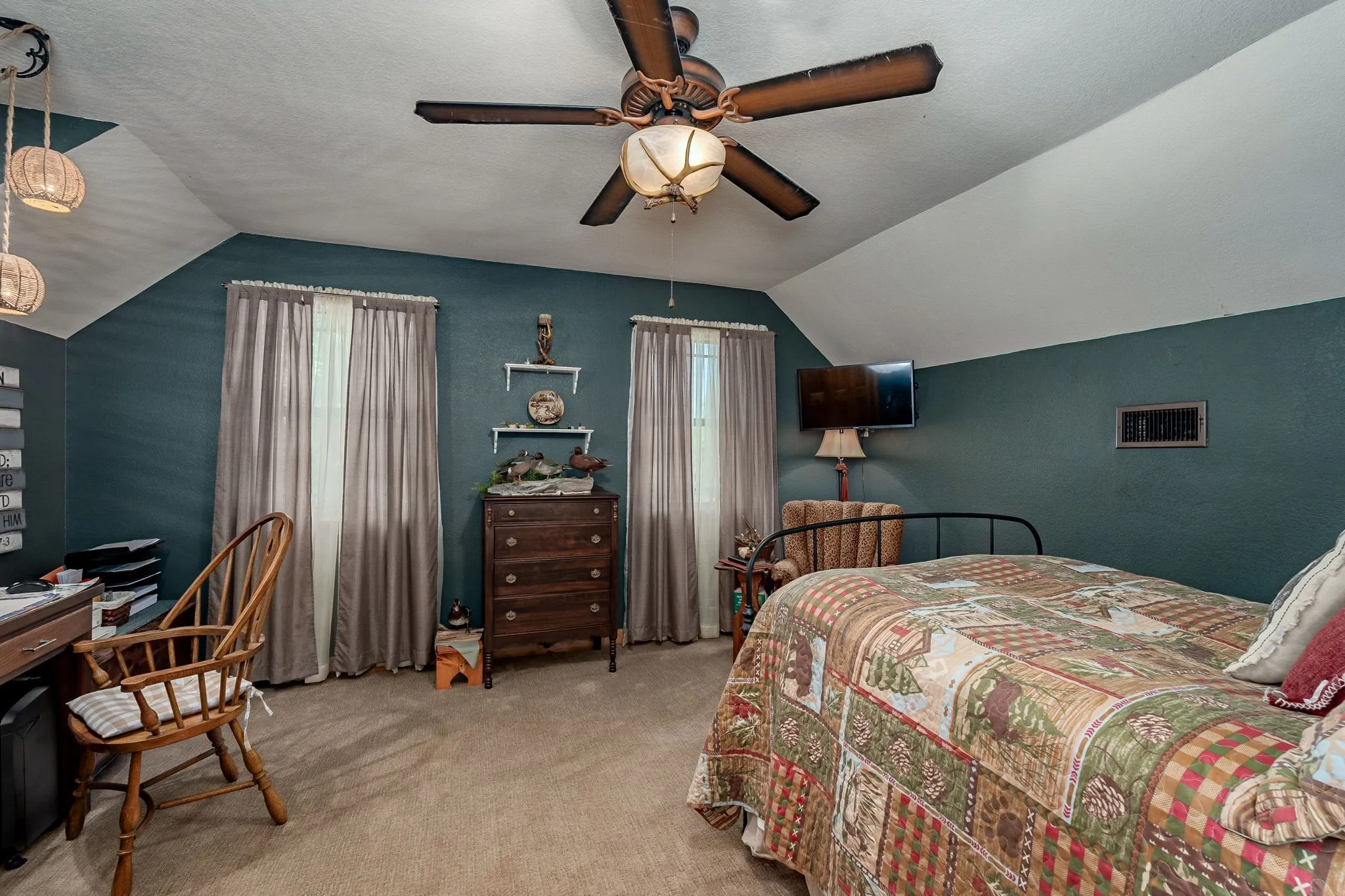 Single Family Residence For Sale in Collin County , 14392 State Highway 78 N, Blue Ridge, Texas 75424, 3 Bedroom, 3 Bathroom, Garage spaces, 2,438 Sqft, built in 1983, mls#21341040, Real Estate Agent in Blue Ridge, Homes For Sale in Collin county, Homes For Sale in Blue Ridge, Realtor in Blue Ridge Texas, Real Estate Brokerage Independent Realty Texas, Luminita Cordes Realtor