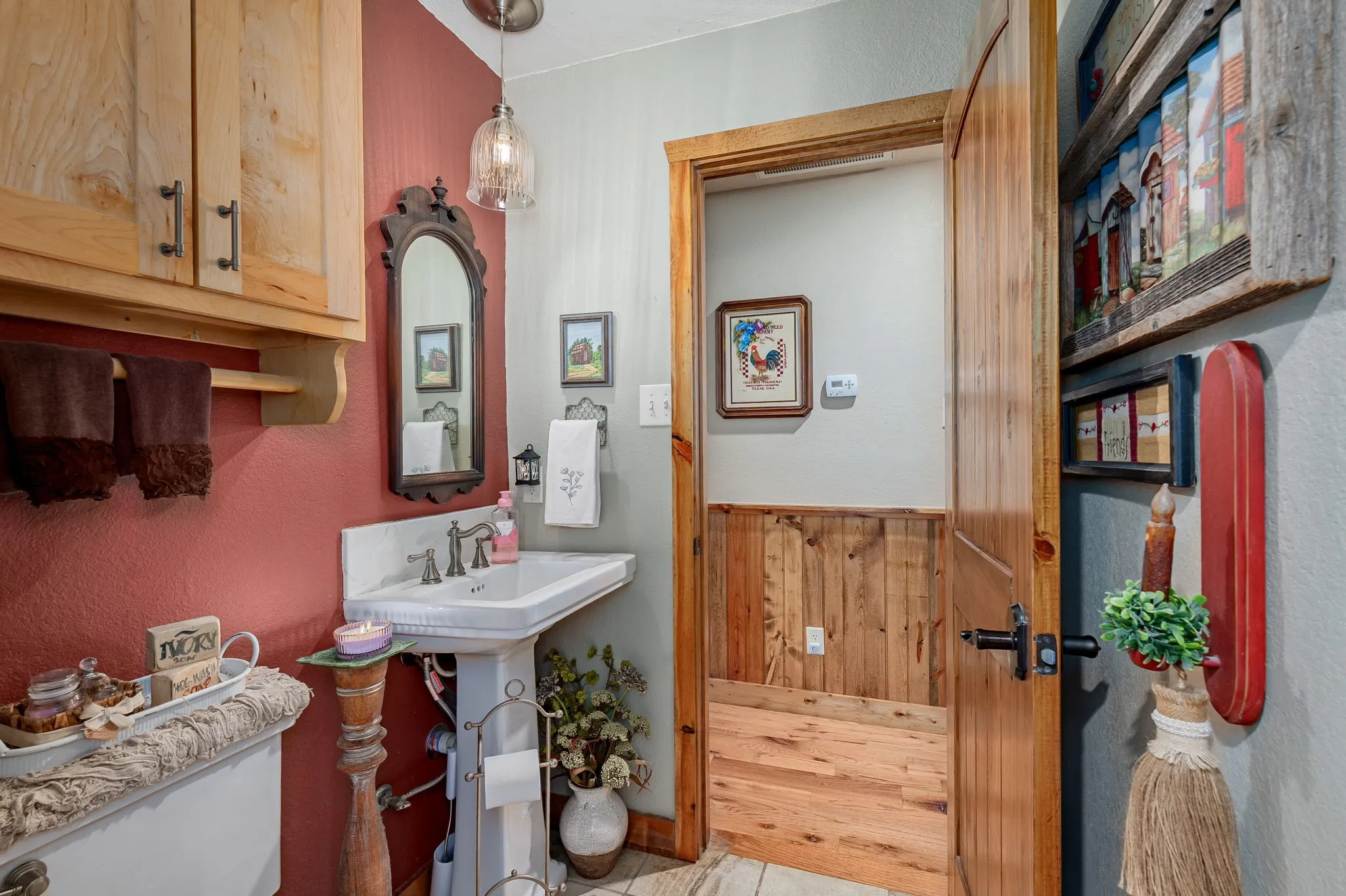 Single Family Residence For Sale in Collin County , 14392 State Highway 78 N, Blue Ridge, Texas 75424, 3 Bedroom, 3 Bathroom, Garage spaces, 2,438 Sqft, built in 1983, mls#21341040, Real Estate Agent in Blue Ridge, Homes For Sale in Collin county, Homes For Sale in Blue Ridge, Realtor in Blue Ridge Texas, Real Estate Brokerage Independent Realty Texas, Luminita Cordes Realtor