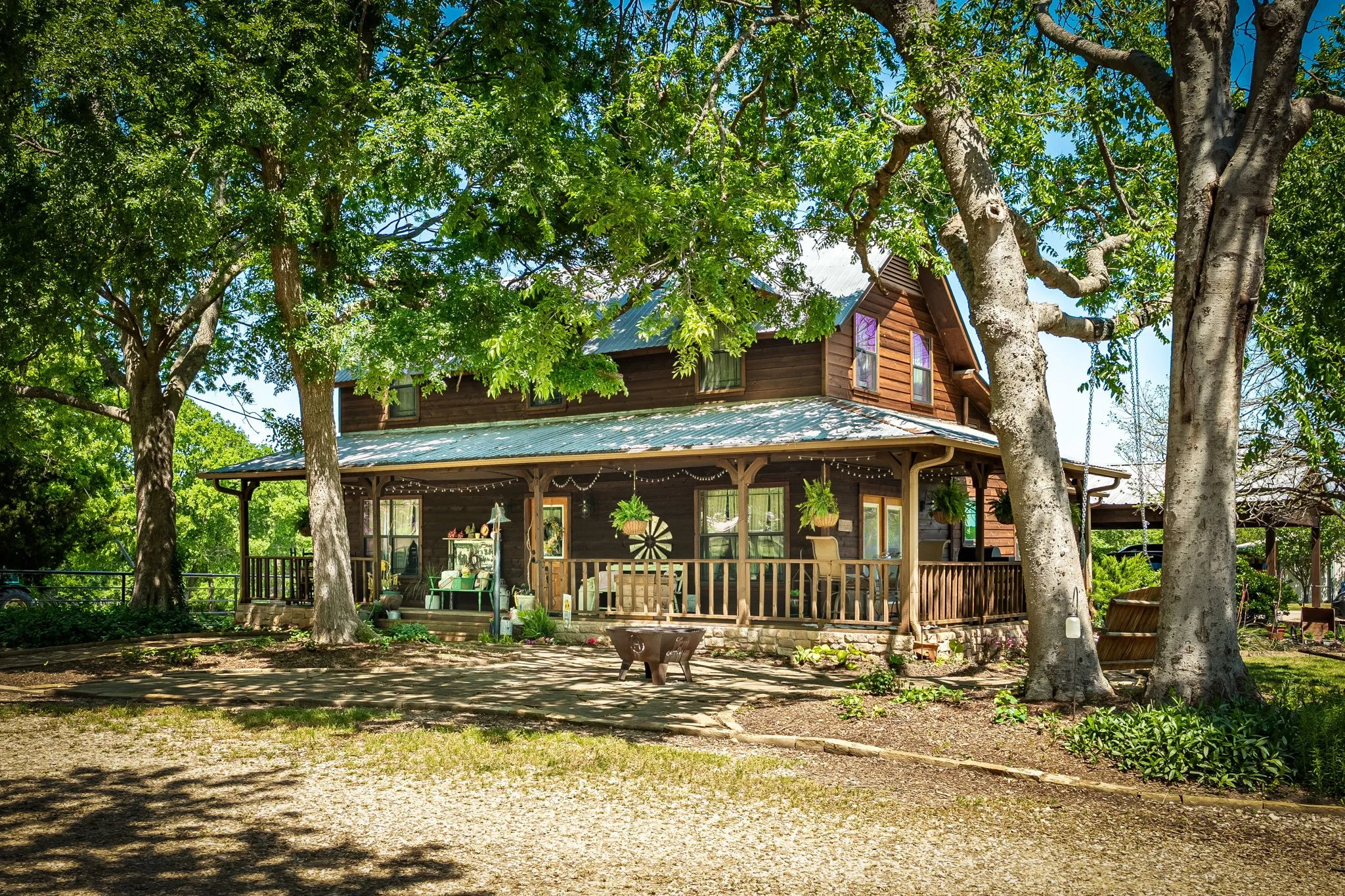 Single Family Residence For Sale in Collin County , 14392 State Highway 78 N, Blue Ridge, Texas 75424, 3 Bedroom, 3 Bathroom, Garage spaces, 2,438 Sqft, built in 1983, mls#21341040, Real Estate Agent in Blue Ridge, Homes For Sale in Collin county, Homes For Sale in Blue Ridge, Realtor in Blue Ridge Texas, Real Estate Brokerage Independent Realty Texas, Luminita Cordes Realtor