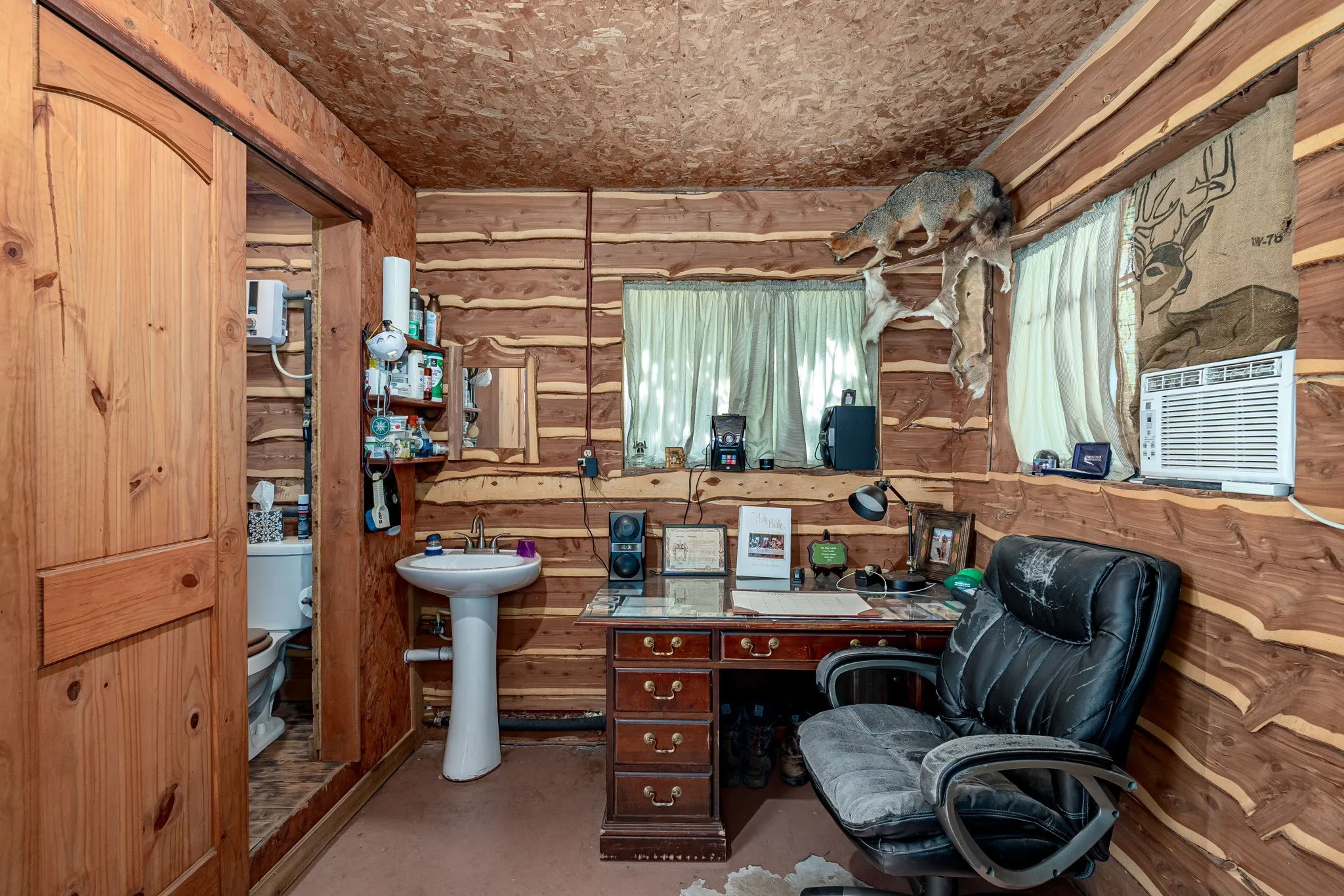 Single Family Residence For Sale in Collin County , 14392 State Highway 78 N, Blue Ridge, Texas 75424, 3 Bedroom, 3 Bathroom, Garage spaces, 2,438 Sqft, built in 1983, mls#21341040, Real Estate Agent in Blue Ridge, Homes For Sale in Collin county, Homes For Sale in Blue Ridge, Realtor in Blue Ridge Texas, Real Estate Brokerage Independent Realty Texas, Luminita Cordes Realtor