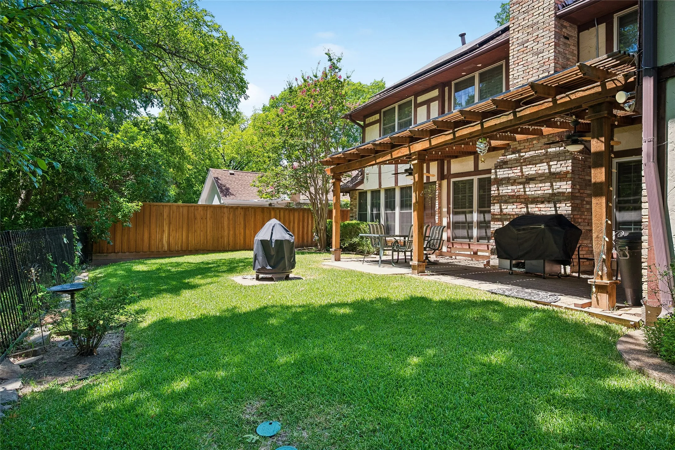 Single Family Residence For Sale in Collin County , 3412 Rockbrook Drive, Plano, Texas 75074, 4 Bedroom, 4 Bathroom, 2 Garage spaces, 2,837 Sqft, built in 1981, mls#21327523, Real Estate Agent in Plano, Homes For Sale in Collin county, Homes For Sale in Plano, Realtor in Plano Texas, Real Estate Brokerage Independent Realty Texas, Luminita Cordes Realtor