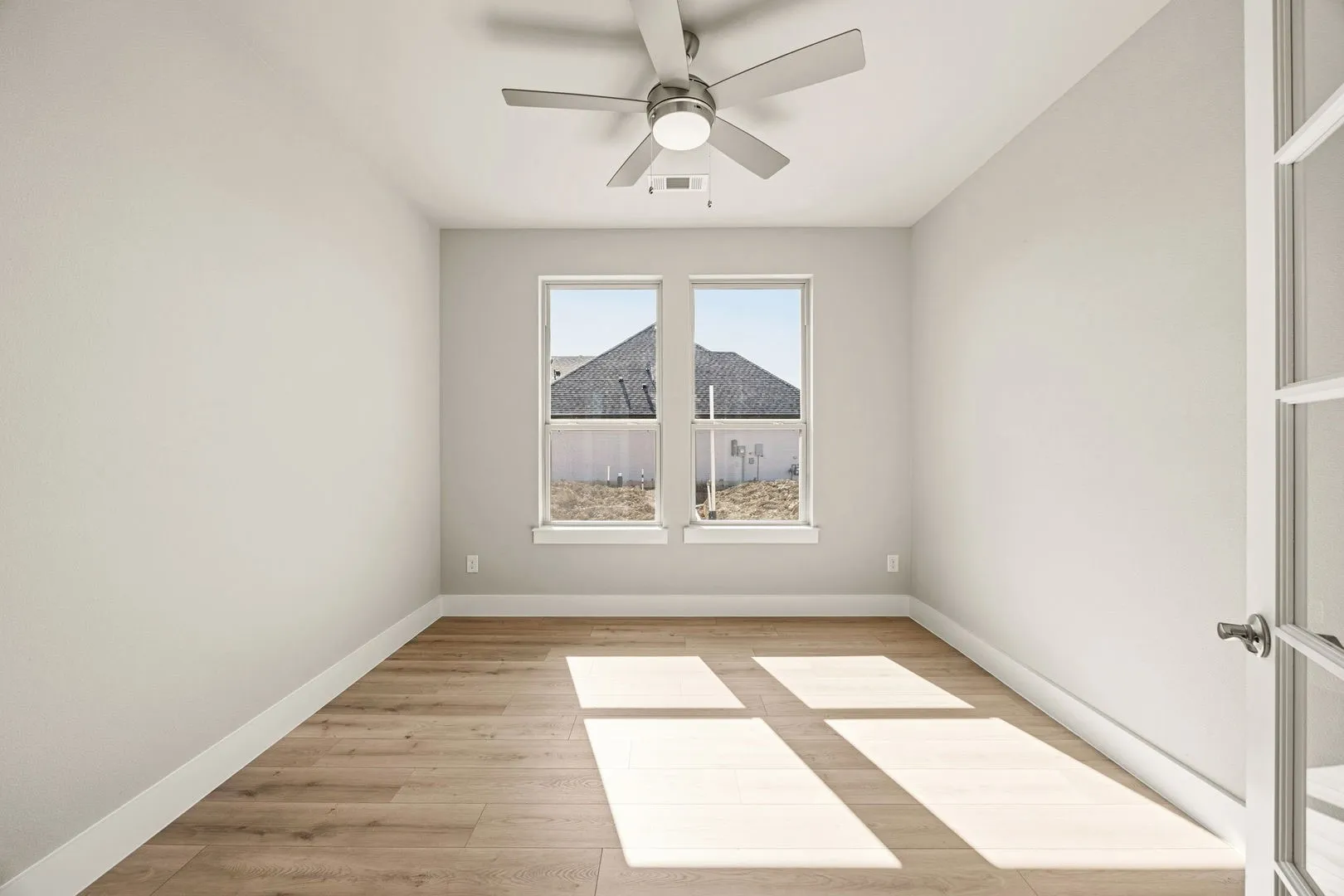 27-web-or-mls-191-pomona-crk.jpg