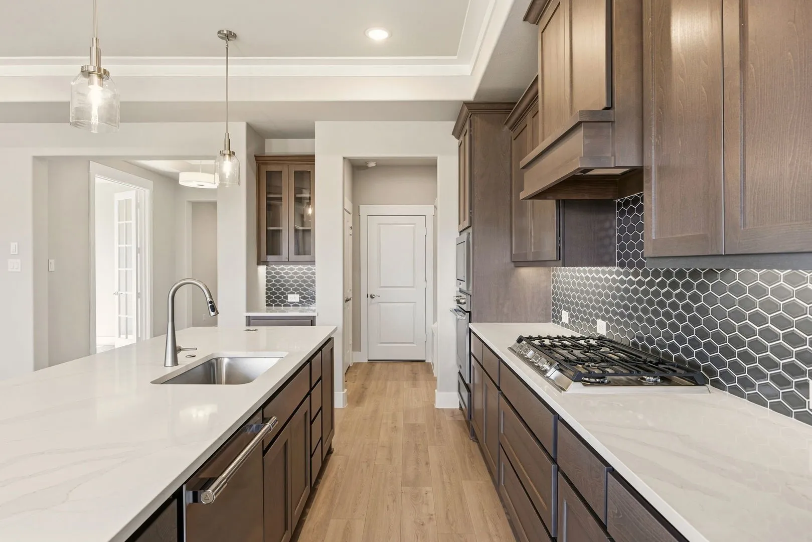 15-web-or-mls-191-pomona-crk.jpg