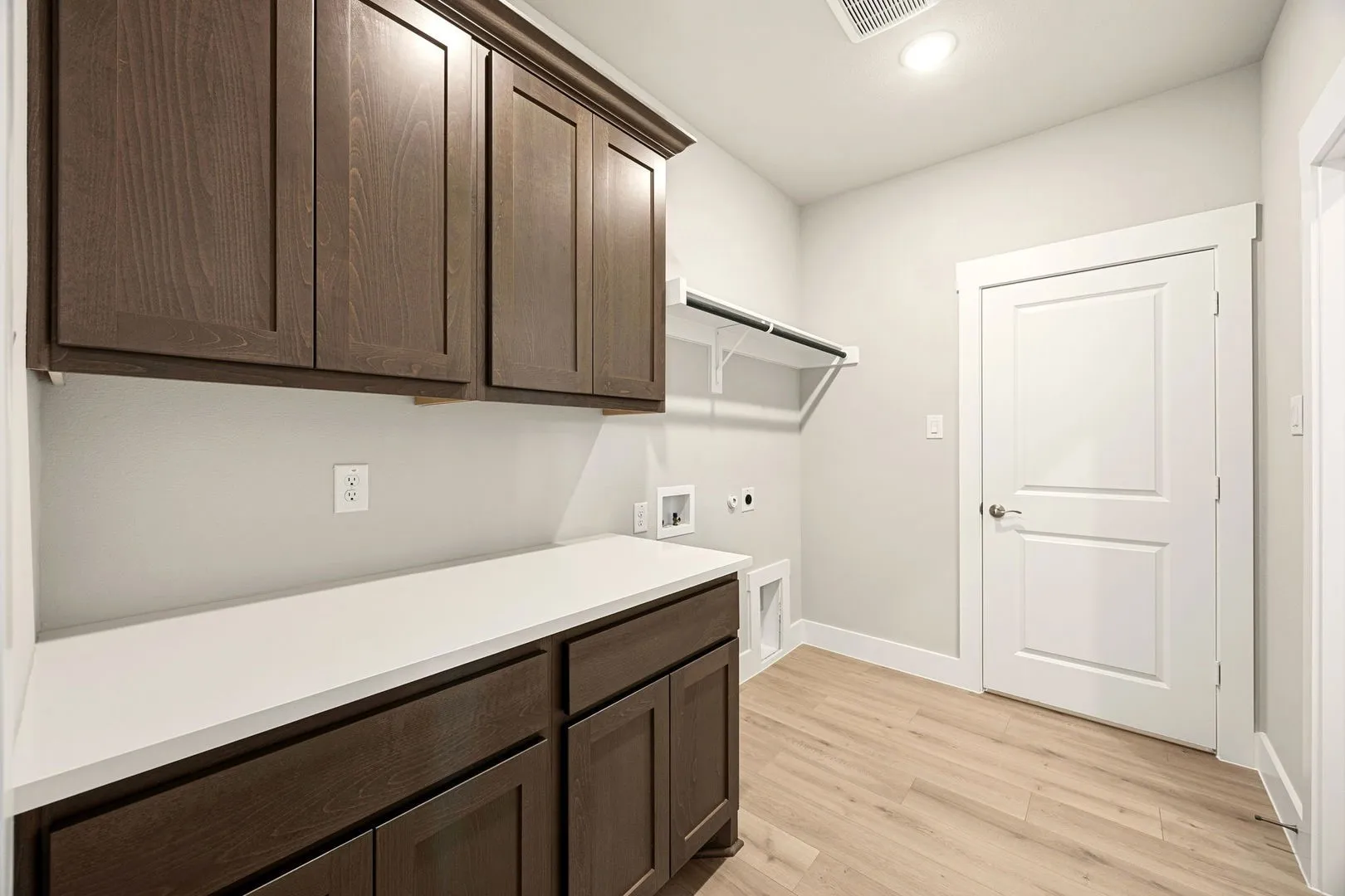 29-web-or-mls-191-pomona-crk.jpg