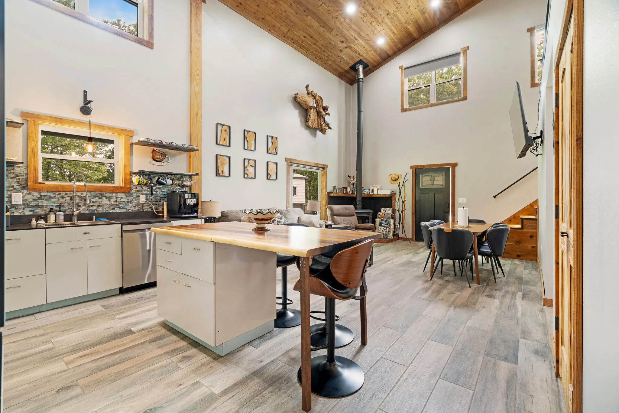 Single Family Residence For Sale in Red River (TX) County , 2361 CR 2131, Detroit, Texas 75436, 2 Bedroom, 3 Bathroom, Garage spaces, 1,649 Sqft, built in 2023, mls#21338402, Real Estate Agent in Detroit, Homes For Sale in Red River (TX) county, Homes For Sale in Detroit, Realtor in Detroit Texas, Real Estate Brokerage Independent Realty Texas, Luminita Cordes Realtor