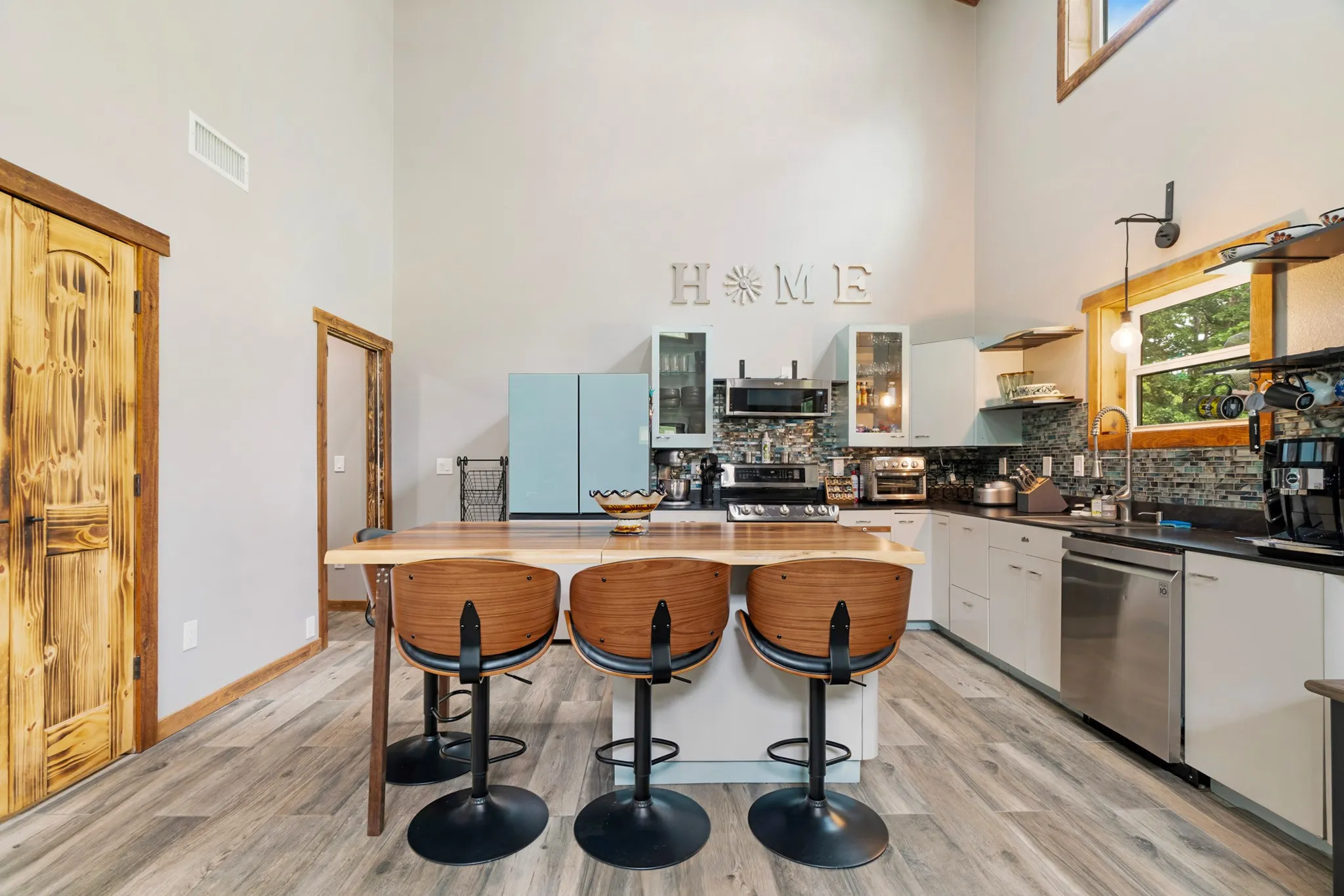 Single Family Residence For Sale in Red River (TX) County , 2361 CR 2131, Detroit, Texas 75436, 2 Bedroom, 3 Bathroom, Garage spaces, 1,649 Sqft, built in 2023, mls#21338402, Real Estate Agent in Detroit, Homes For Sale in Red River (TX) county, Homes For Sale in Detroit, Realtor in Detroit Texas, Real Estate Brokerage Independent Realty Texas, Luminita Cordes Realtor