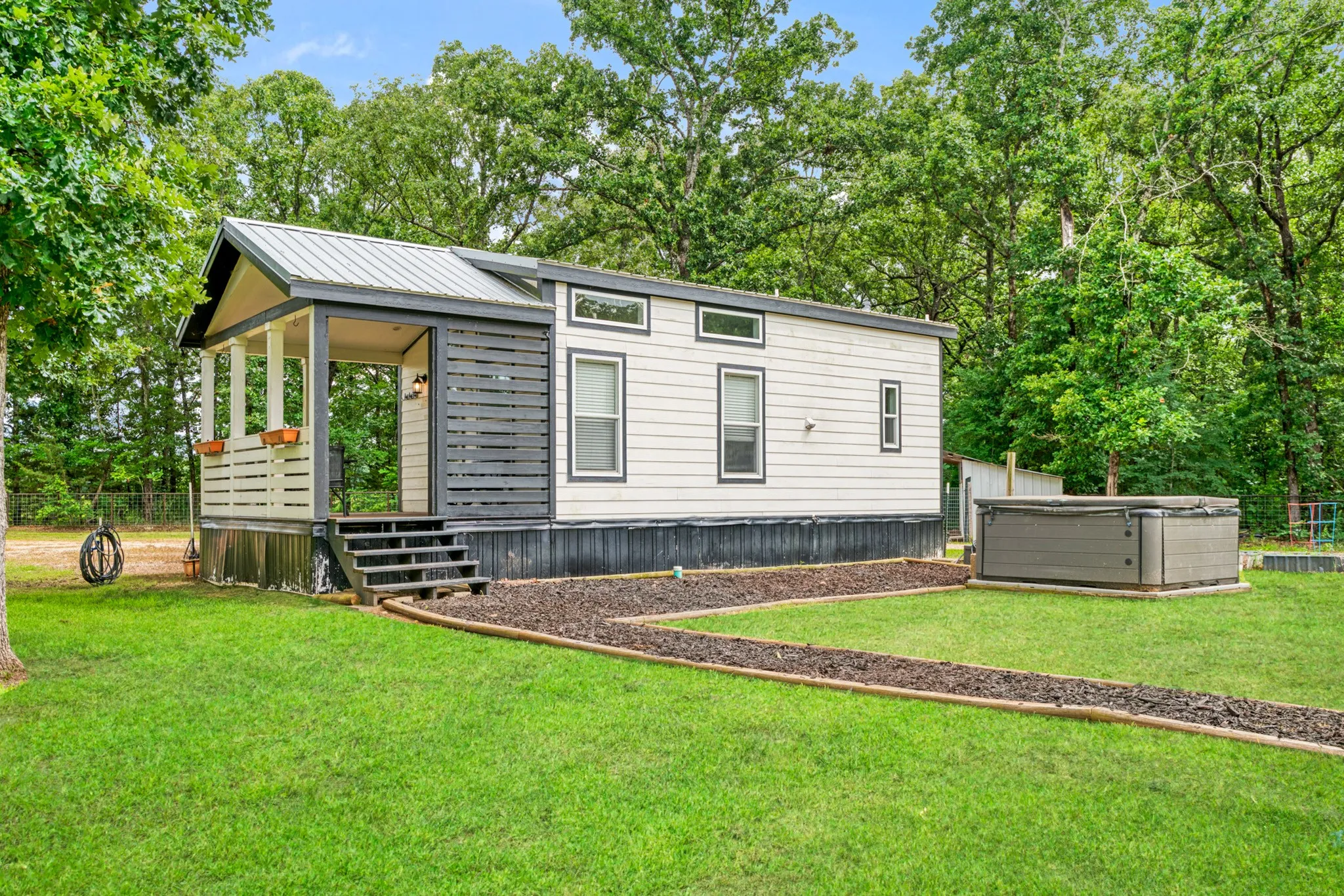 Single Family Residence For Sale in Red River (TX) County , 2361 CR 2131, Detroit, Texas 75436, 2 Bedroom, 3 Bathroom, Garage spaces, 1,649 Sqft, built in 2023, mls#21338402, Real Estate Agent in Detroit, Homes For Sale in Red River (TX) county, Homes For Sale in Detroit, Realtor in Detroit Texas, Real Estate Brokerage Independent Realty Texas, Luminita Cordes Realtor