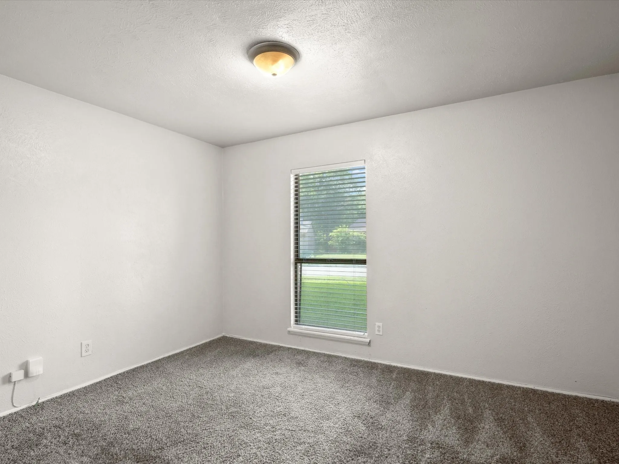 Single Family Residence For Rent in Dallas County , 10217 Ironwood Lane, Dallas, Texas 75249, 3 Bedroom, 2 Bathroom, 1 Garage spaces, 1,398 Sqft, built in 1979, mls#21343296, Real Estate Agent in Dallas, Homes For Rent in Dallas county, Homes For Rent in Dallas, Realtor in Dallas Texas, Real Estate Brokerage Independent Realty Texas, Luminita Cordes Realtor