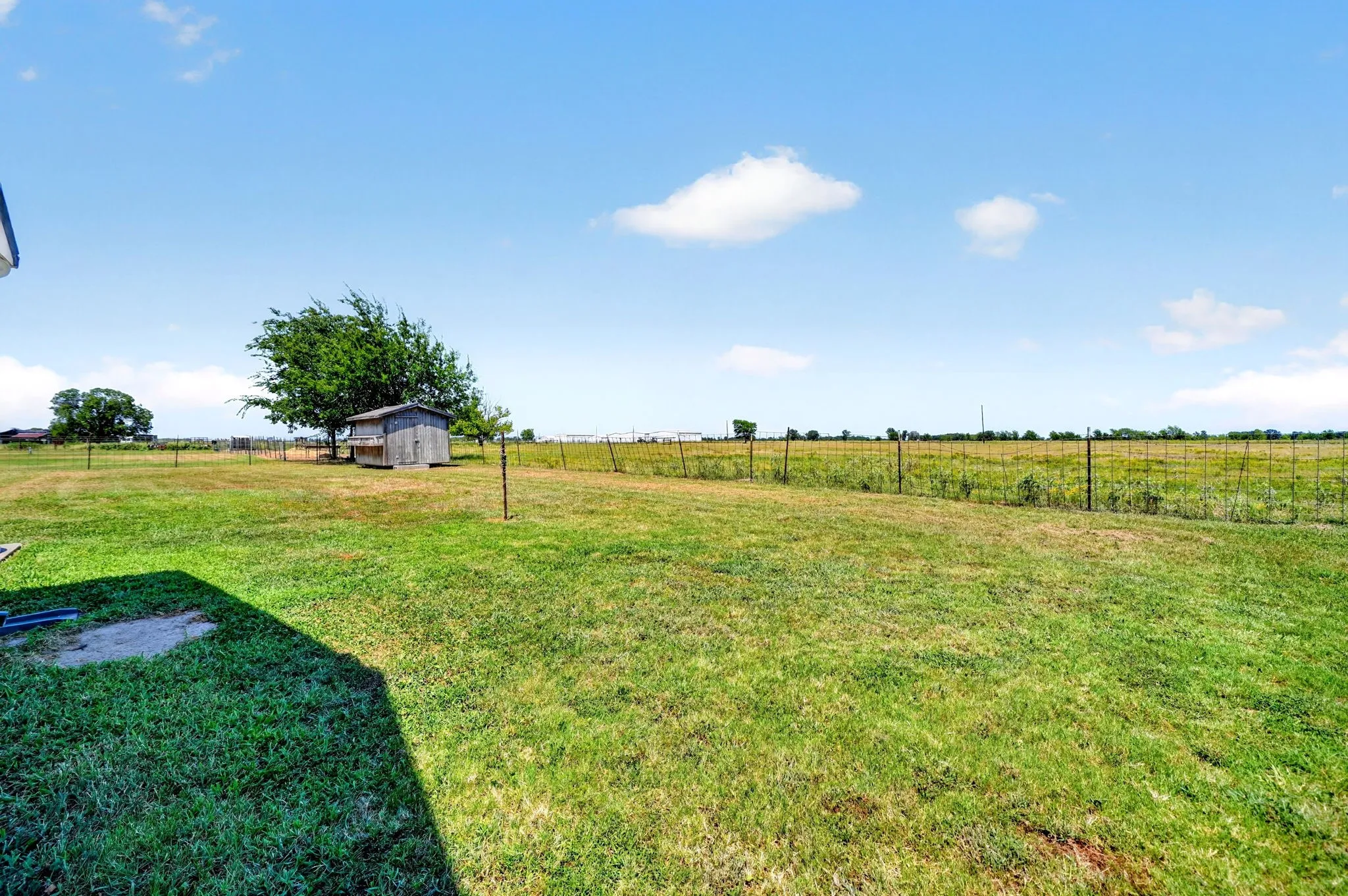 Single Family Residence For Sale in Hunt County , 7261 State Highway 50, Commerce, Texas 75428, 3 Bedroom, 2 Bathroom, 2 Garage spaces, 1,617 Sqft, built in 1989, mls#21343319, Real Estate Agent in Commerce, Homes For Sale in Hunt county, Homes For Sale in Commerce, Realtor in Commerce Texas, Real Estate Brokerage Independent Realty Texas, Luminita Cordes Realtor