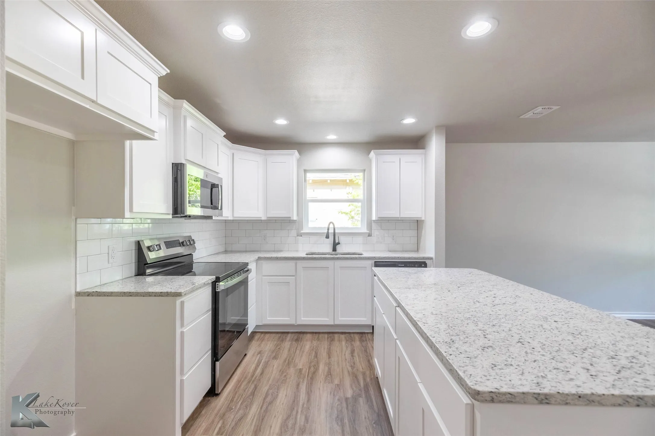 Single Family Residence For Sale in Taylor County , 809 Sycamore Street, Abilene, Texas 79602, 3 Bedrooms, 2 Bathrooms, 2 Garage spaces, 1,250 Sqft, built in 2026, Price $203,000, mls#21343313, Real Estate Agent in Abilene, Homes For Sale in Taylor county, Homes For Sale in Abilene, Realtor in Abilene Texas, Real Estate Brokerage Independent Realty Texas, Luminita Cordes Realtor