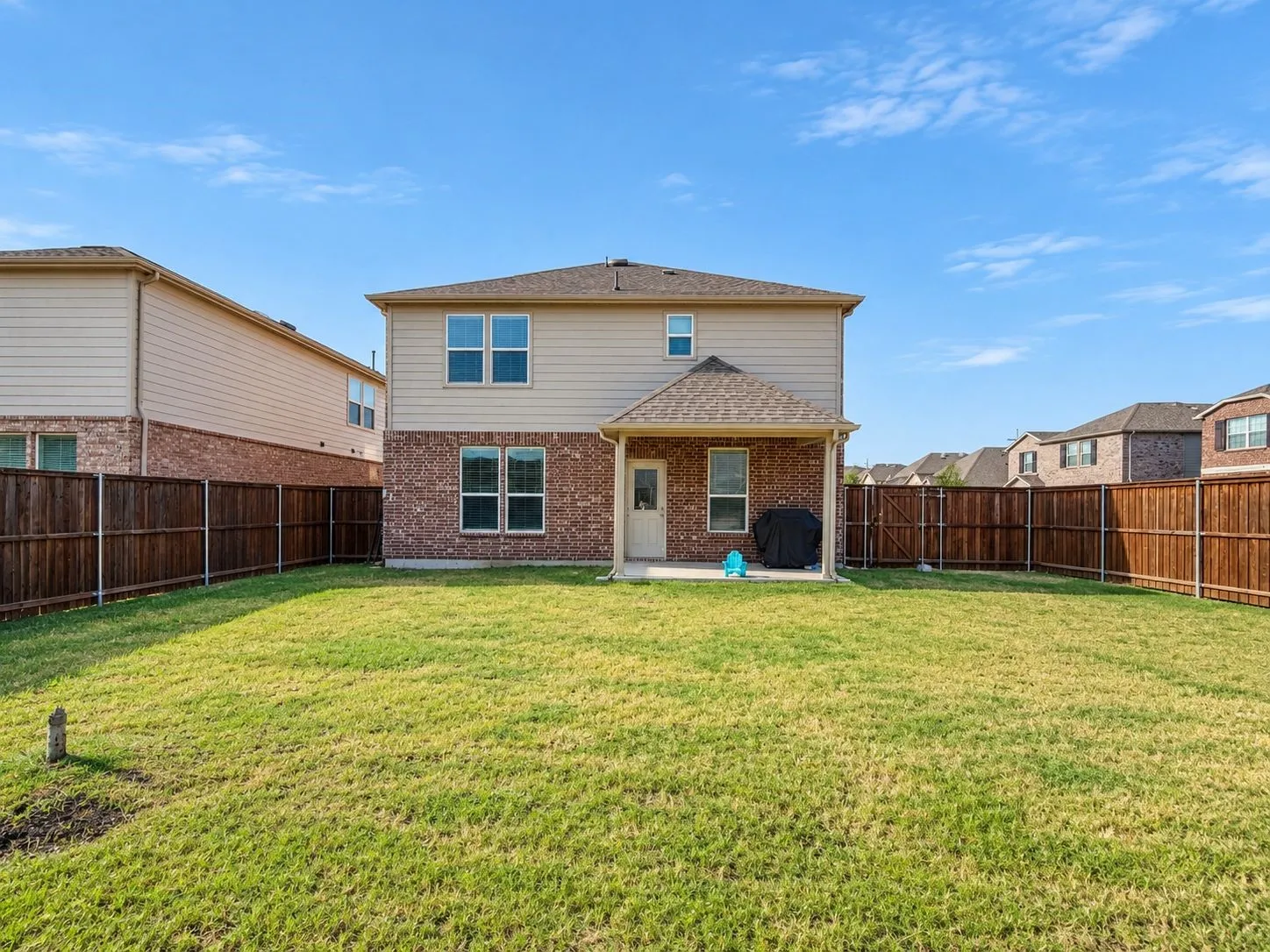 Single Family Residence For Rent in Collin County , 902 Feldspar Way, Princeton, Texas 75407, 4 Bedroom, 3 Bathroom, 2 Garage spaces, 2,358 Sqft, built in 2022, mls#21339565, Real Estate Agent in Princeton, Homes For Rent in Collin county, Homes For Rent in Princeton, Realtor in Princeton Texas, Real Estate Brokerage Independent Realty Texas, Luminita Cordes Realtor