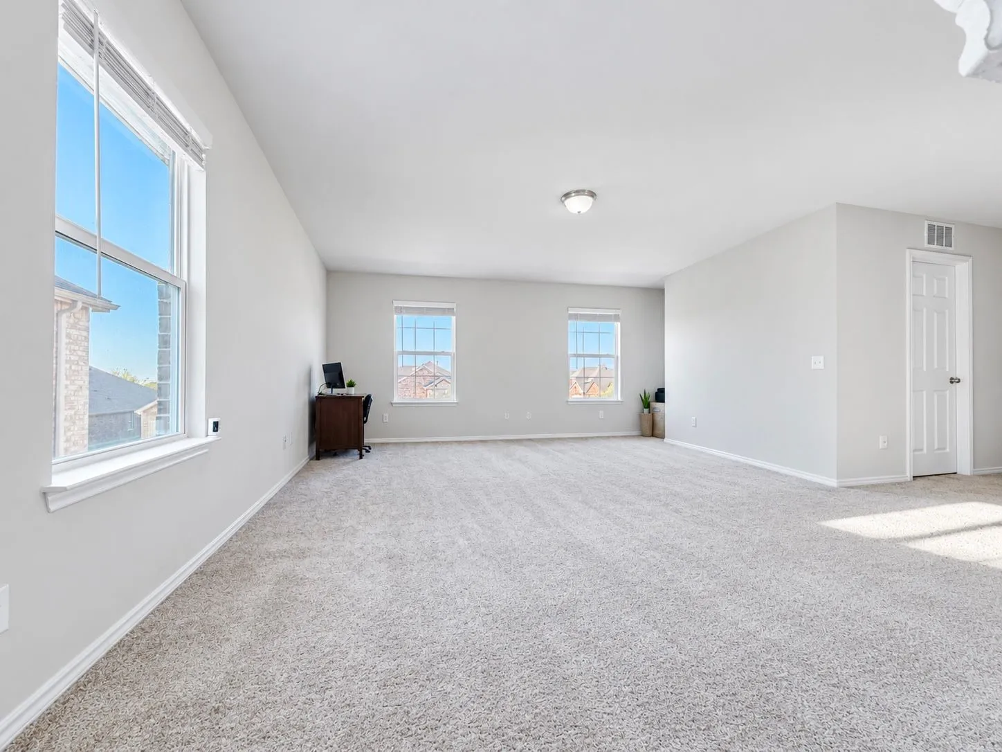 Single Family Residence For Rent in Collin County , 902 Feldspar Way, Princeton, Texas 75407, 4 Bedroom, 3 Bathroom, 2 Garage spaces, 2,358 Sqft, built in 2022, mls#21339565, Real Estate Agent in Princeton, Homes For Rent in Collin county, Homes For Rent in Princeton, Realtor in Princeton Texas, Real Estate Brokerage Independent Realty Texas, Luminita Cordes Realtor
