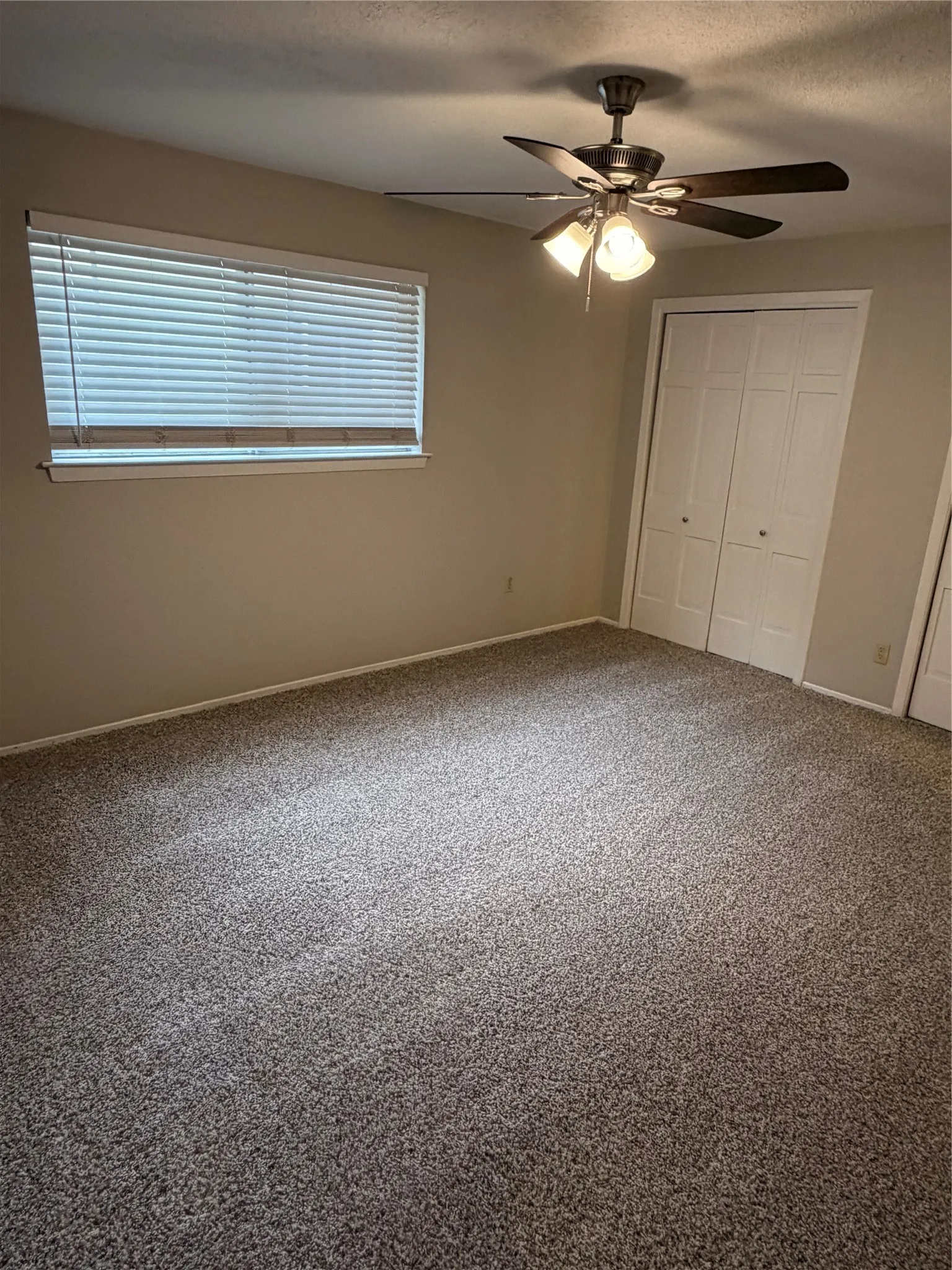 Single Family Residence For Sale in Tarrant County , 3004 David Lane, Arlington, Texas 76013, 3 Bedroom, 2 Bathroom, 4 Garage spaces, 1,553 Sqft, built in 1965, mls#21343289, Real Estate Agent in Arlington, Homes For Sale in Tarrant county, Homes For Sale in Arlington, Realtor in Arlington Texas, Real Estate Brokerage Independent Realty Texas, Luminita Cordes Realtor