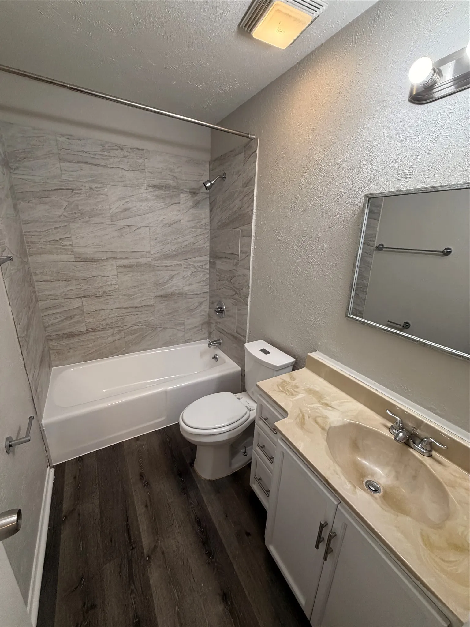 Single Family Residence For Sale in Tarrant County , 3004 David Lane, Arlington, Texas 76013, 3 Bedroom, 2 Bathroom, 4 Garage spaces, 1,553 Sqft, built in 1965, mls#21343289, Real Estate Agent in Arlington, Homes For Sale in Tarrant county, Homes For Sale in Arlington, Realtor in Arlington Texas, Real Estate Brokerage Independent Realty Texas, Luminita Cordes Realtor