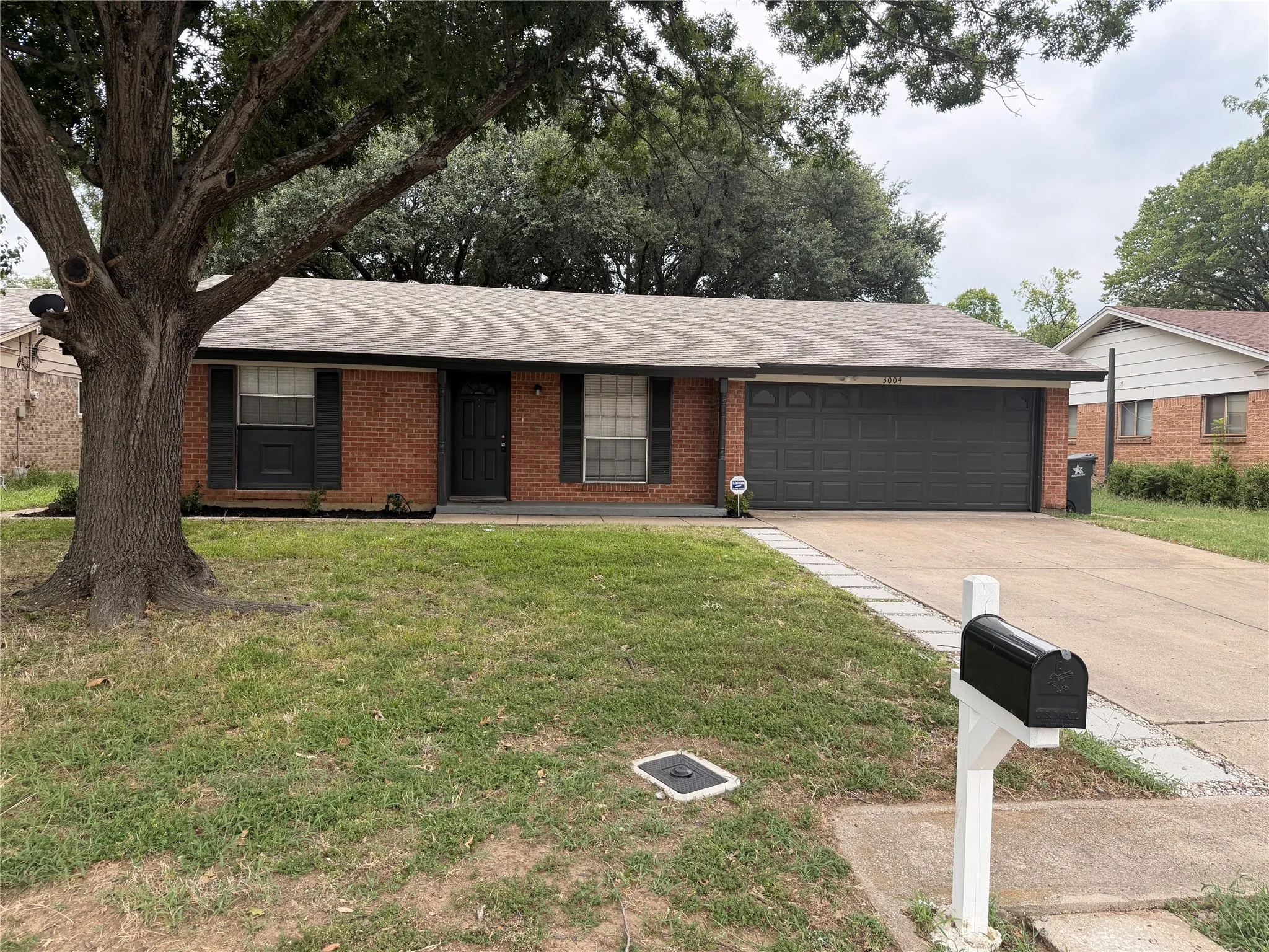 Single Family Residence For Sale in Tarrant County , 3004 David Lane, Arlington, Texas 76013, 3 Bedroom, 2 Bathroom, 4 Garage spaces, 1,553 Sqft, built in 1965, mls#21343289, Real Estate Agent in Arlington, Homes For Sale in Tarrant county, Homes For Sale in Arlington, Realtor in Arlington Texas, Real Estate Brokerage Independent Realty Texas, Luminita Cordes Realtor