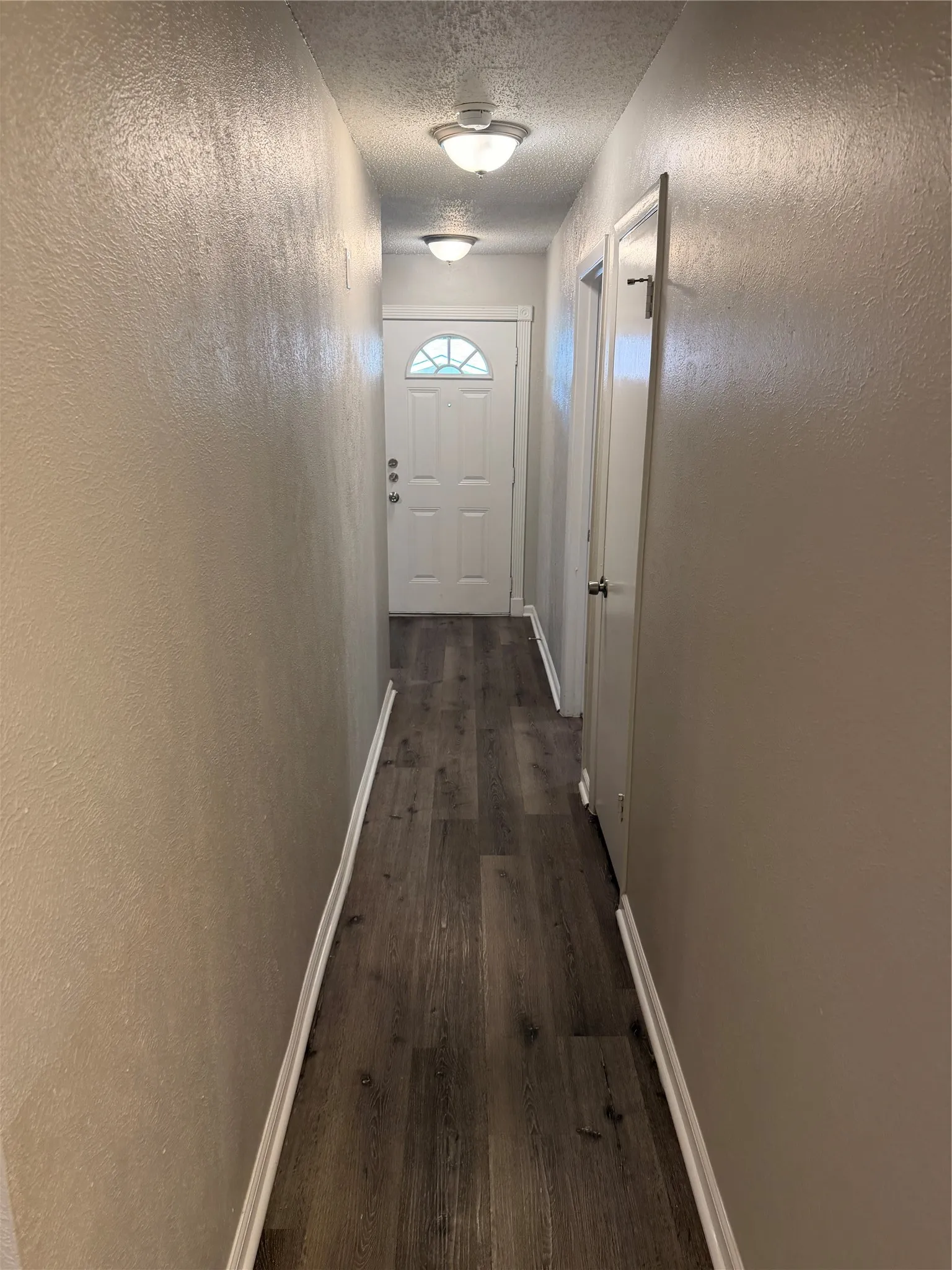 Single Family Residence For Sale in Tarrant County , 3004 David Lane, Arlington, Texas 76013, 3 Bedroom, 2 Bathroom, 4 Garage spaces, 1,553 Sqft, built in 1965, mls#21343289, Real Estate Agent in Arlington, Homes For Sale in Tarrant county, Homes For Sale in Arlington, Realtor in Arlington Texas, Real Estate Brokerage Independent Realty Texas, Luminita Cordes Realtor