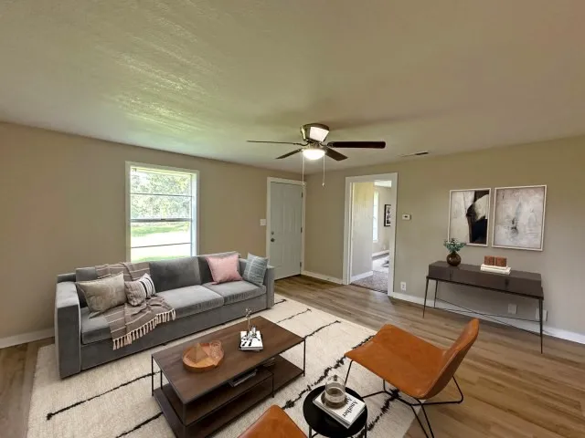 Single Family Residence For Sale in Cass County , 632 County Road 1243, Linden, Texas 75563, 2 Bedroom, 1 Bathroom, 2 Garage spaces, 1,467 Sqft, built in 1975, mls#21343331, Real Estate Agent in Linden, Homes For Sale in Cass county, Homes For Sale in Linden, Realtor in Linden Texas, Real Estate Brokerage Independent Realty Texas, Luminita Cordes Realtor