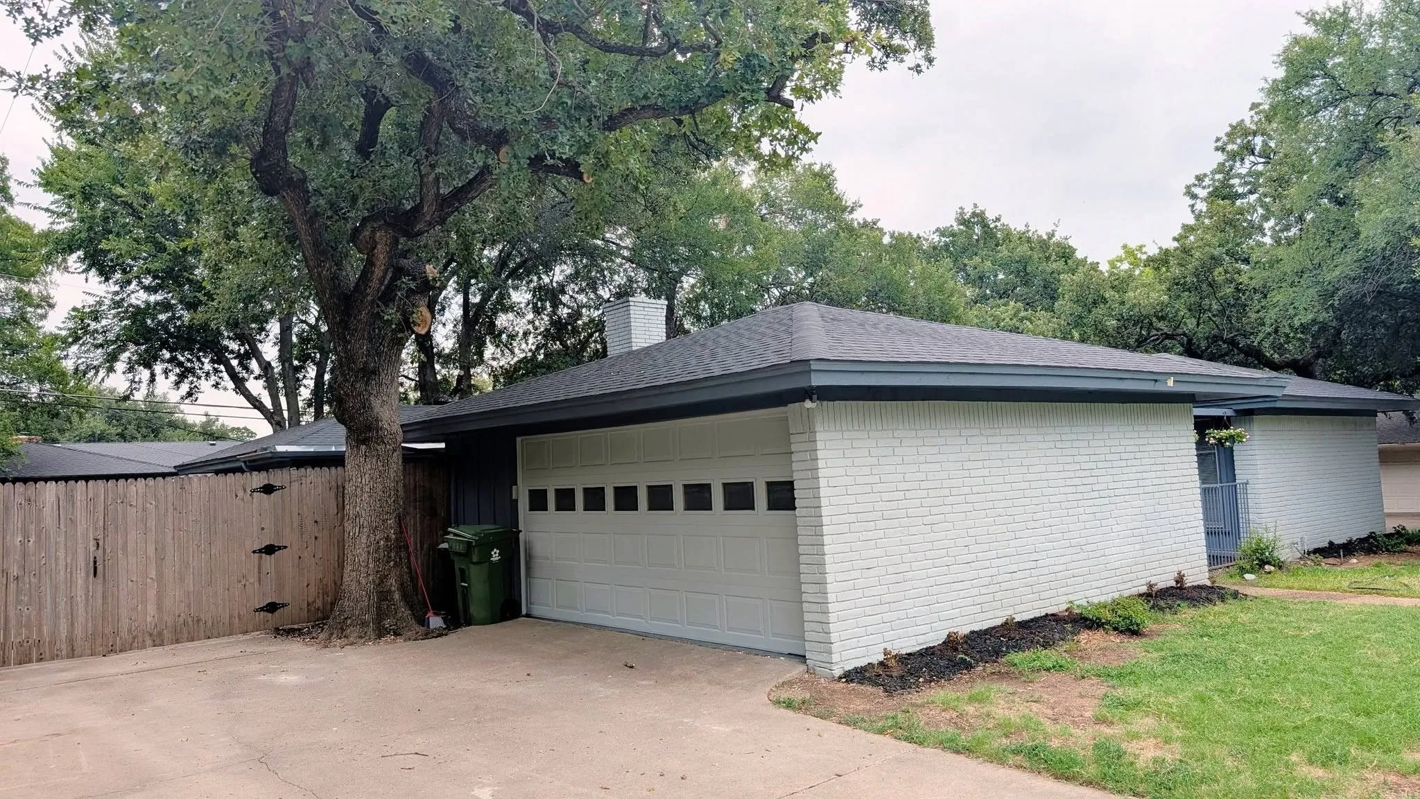 Single Family Residence For Sale in Tarrant County , 1756 Cynthia Lane, Hurst, Texas 76054, 3 Bedroom, 2 Bathroom, 2 Garage spaces, 1,879 Sqft, built in 1967, mls#21343336, Real Estate Agent in Hurst, Homes For Sale in Tarrant county, Homes For Sale in Hurst, Realtor in Hurst Texas, Real Estate Brokerage Independent Realty Texas, Luminita Cordes Realtor