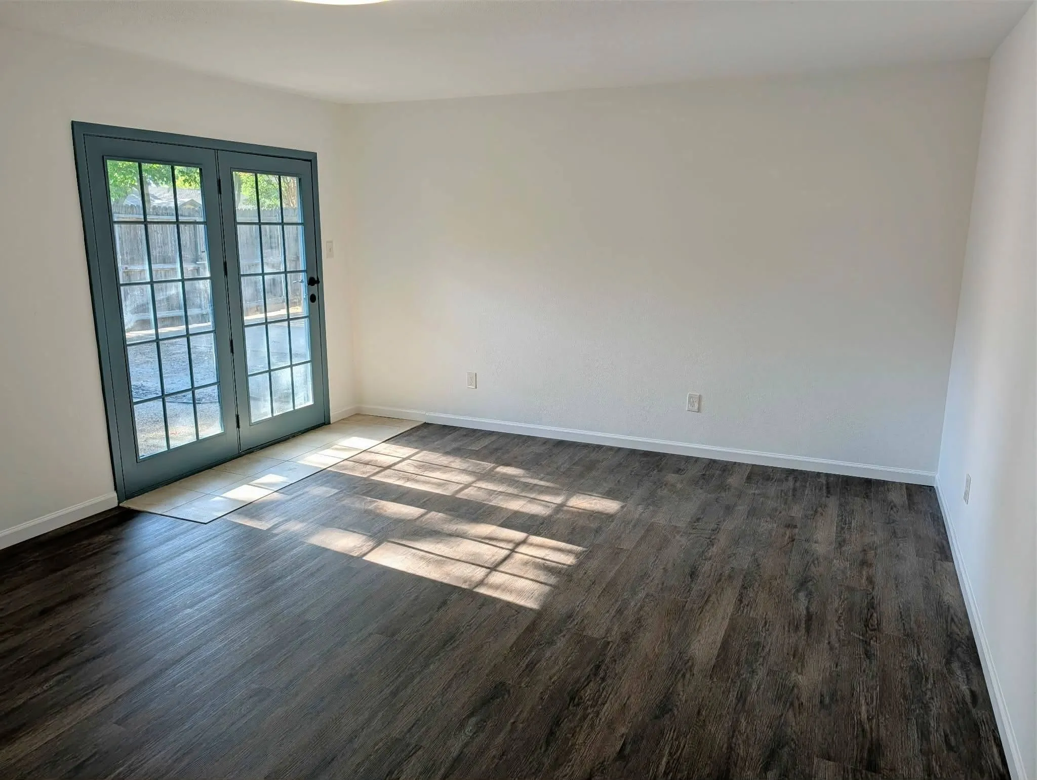 Single Family Residence For Sale in Tarrant County , 1756 Cynthia Lane, Hurst, Texas 76054, 3 Bedroom, 2 Bathroom, 2 Garage spaces, 1,879 Sqft, built in 1967, mls#21343336, Real Estate Agent in Hurst, Homes For Sale in Tarrant county, Homes For Sale in Hurst, Realtor in Hurst Texas, Real Estate Brokerage Independent Realty Texas, Luminita Cordes Realtor