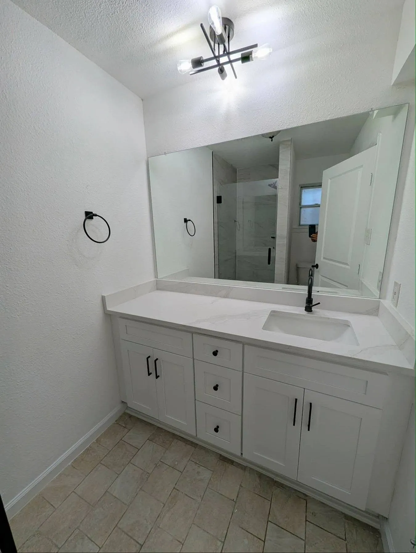 Single Family Residence For Sale in Tarrant County , 1756 Cynthia Lane, Hurst, Texas 76054, 3 Bedroom, 2 Bathroom, 2 Garage spaces, 1,879 Sqft, built in 1967, mls#21343336, Real Estate Agent in Hurst, Homes For Sale in Tarrant county, Homes For Sale in Hurst, Realtor in Hurst Texas, Real Estate Brokerage Independent Realty Texas, Luminita Cordes Realtor