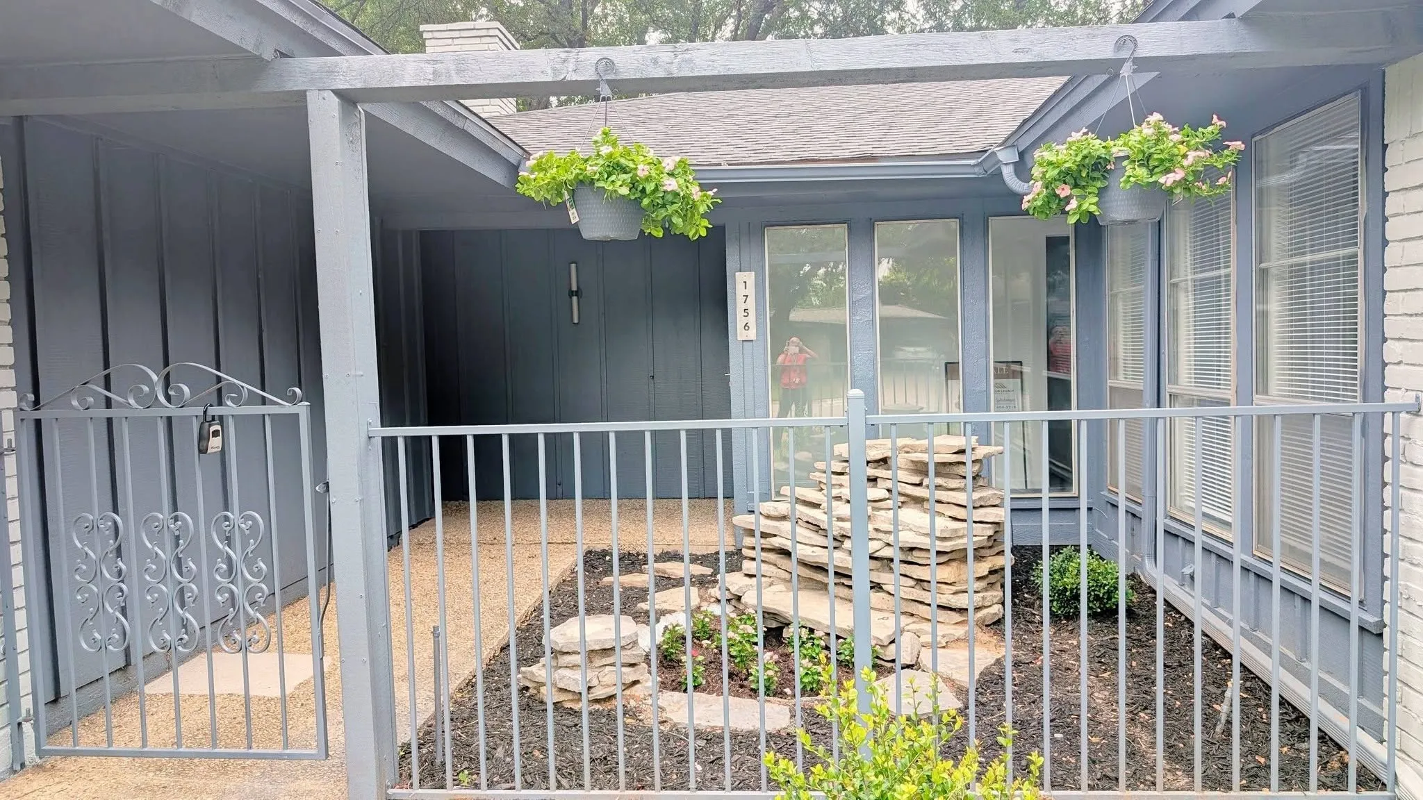 Single Family Residence For Sale in Tarrant County , 1756 Cynthia Lane, Hurst, Texas 76054, 3 Bedroom, 2 Bathroom, 2 Garage spaces, 1,879 Sqft, built in 1967, mls#21343336, Real Estate Agent in Hurst, Homes For Sale in Tarrant county, Homes For Sale in Hurst, Realtor in Hurst Texas, Real Estate Brokerage Independent Realty Texas, Luminita Cordes Realtor
