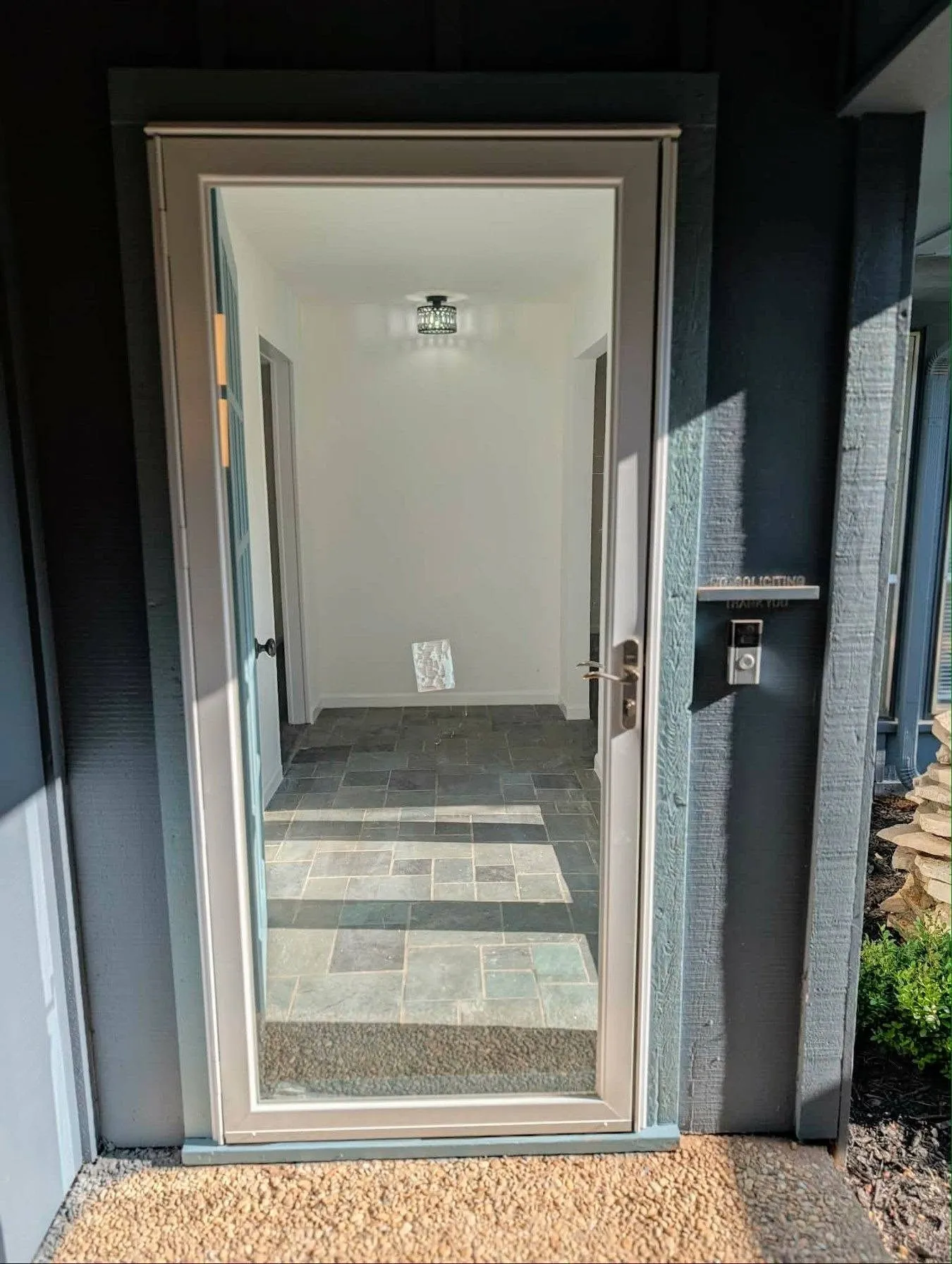 Single Family Residence For Sale in Tarrant County , 1756 Cynthia Lane, Hurst, Texas 76054, 3 Bedroom, 2 Bathroom, 2 Garage spaces, 1,879 Sqft, built in 1967, mls#21343336, Real Estate Agent in Hurst, Homes For Sale in Tarrant county, Homes For Sale in Hurst, Realtor in Hurst Texas, Real Estate Brokerage Independent Realty Texas, Luminita Cordes Realtor