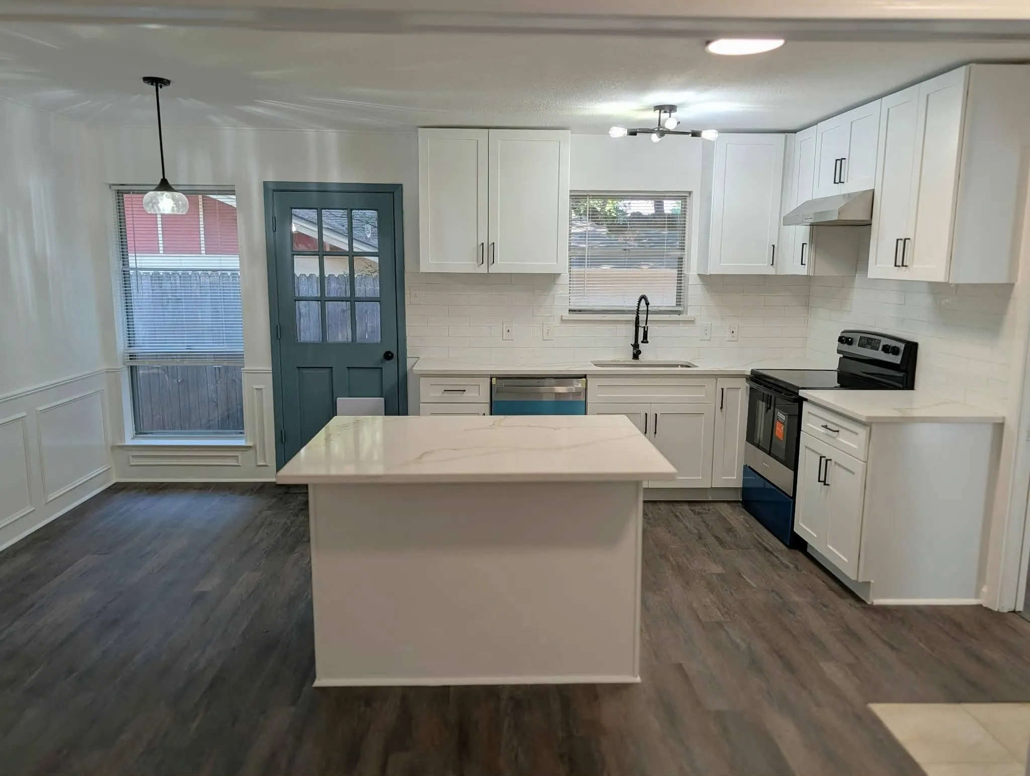 Single Family Residence For Sale in Tarrant County , 1756 Cynthia Lane, Hurst, Texas 76054, 3 Bedroom, 2 Bathroom, 2 Garage spaces, 1,879 Sqft, built in 1967, mls#21343336, Real Estate Agent in Hurst, Homes For Sale in Tarrant county, Homes For Sale in Hurst, Realtor in Hurst Texas, Real Estate Brokerage Independent Realty Texas, Luminita Cordes Realtor