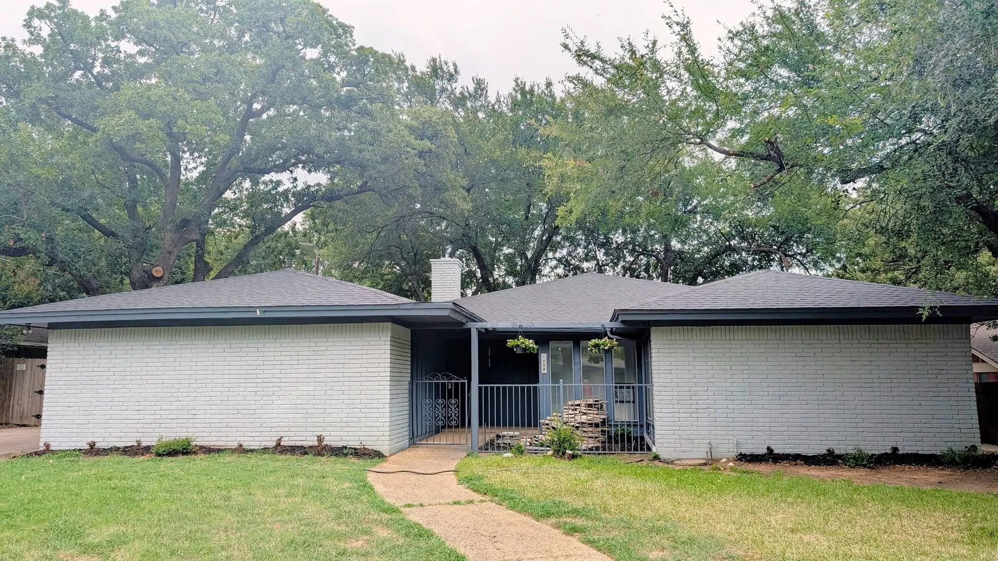 Single Family Residence For Sale in Tarrant County , 1756 Cynthia Lane, Hurst, Texas 76054, 3 Bedroom, 2 Bathroom, 2 Garage spaces, 1,879 Sqft, built in 1967, mls#21343336, Real Estate Agent in Hurst, Homes For Sale in Tarrant county, Homes For Sale in Hurst, Realtor in Hurst Texas, Real Estate Brokerage Independent Realty Texas, Luminita Cordes Realtor