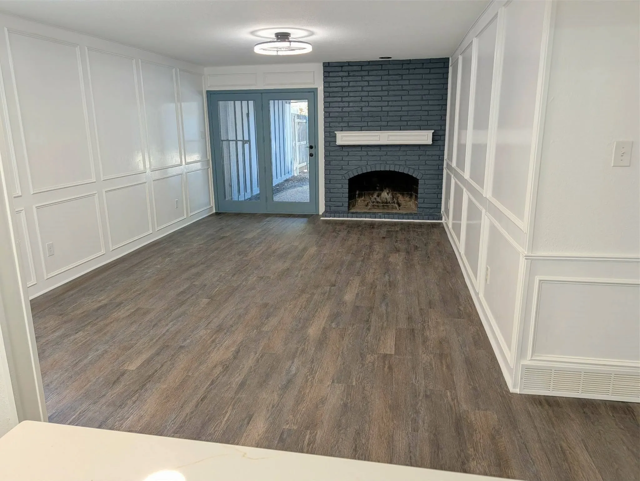 Single Family Residence For Sale in Tarrant County , 1756 Cynthia Lane, Hurst, Texas 76054, 3 Bedroom, 2 Bathroom, 2 Garage spaces, 1,879 Sqft, built in 1967, mls#21343336, Real Estate Agent in Hurst, Homes For Sale in Tarrant county, Homes For Sale in Hurst, Realtor in Hurst Texas, Real Estate Brokerage Independent Realty Texas, Luminita Cordes Realtor