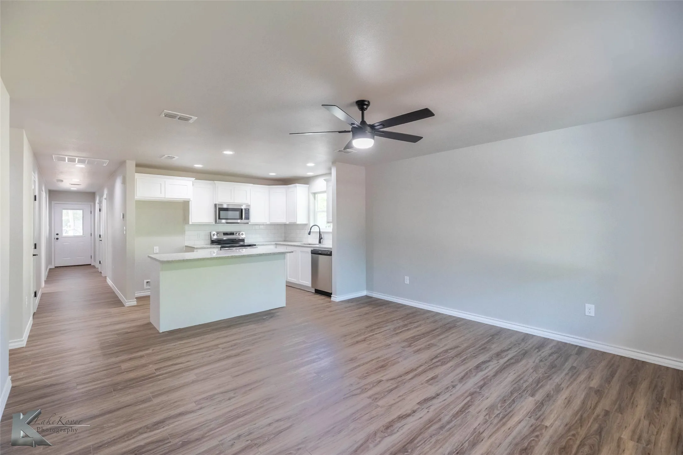 Single Family Residence For Sale in Taylor County , 1842 N 10th Street, Abilene, Texas 79603, 3 Bedroom, 2 Bathroom, 1 Garage spaces, 1,250 Sqft, built in 2026, Price $203,000, mls#21343338, Real Estate Agent in Abilene, Homes For Sale in Taylor county, Homes For Sale in Abilene, Realtor in Abilene Texas, Real Estate Brokerage Independent Realty Texas, Luminita Cordes Realtor