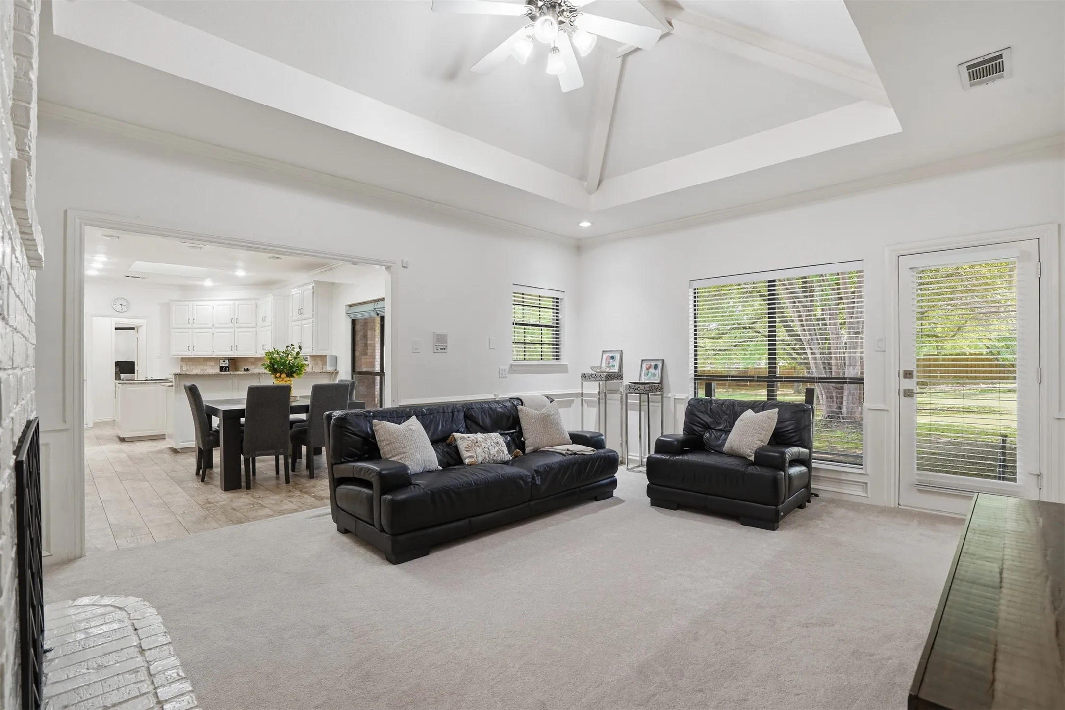 Single Family Residence For Sale in Tarrant County , 1363 Cross Timber Drive, Southlake, Texas 76092, 4 Bedroom, 3 Bathroom, 3 Garage spaces, 3,230 Sqft, built in 1986, mls#21343140, Real Estate Agent in Southlake, Homes For Sale in Tarrant county, Homes For Sale in Southlake, Realtor in Southlake Texas, Real Estate Brokerage Independent Realty Texas, Luminita Cordes Realtor